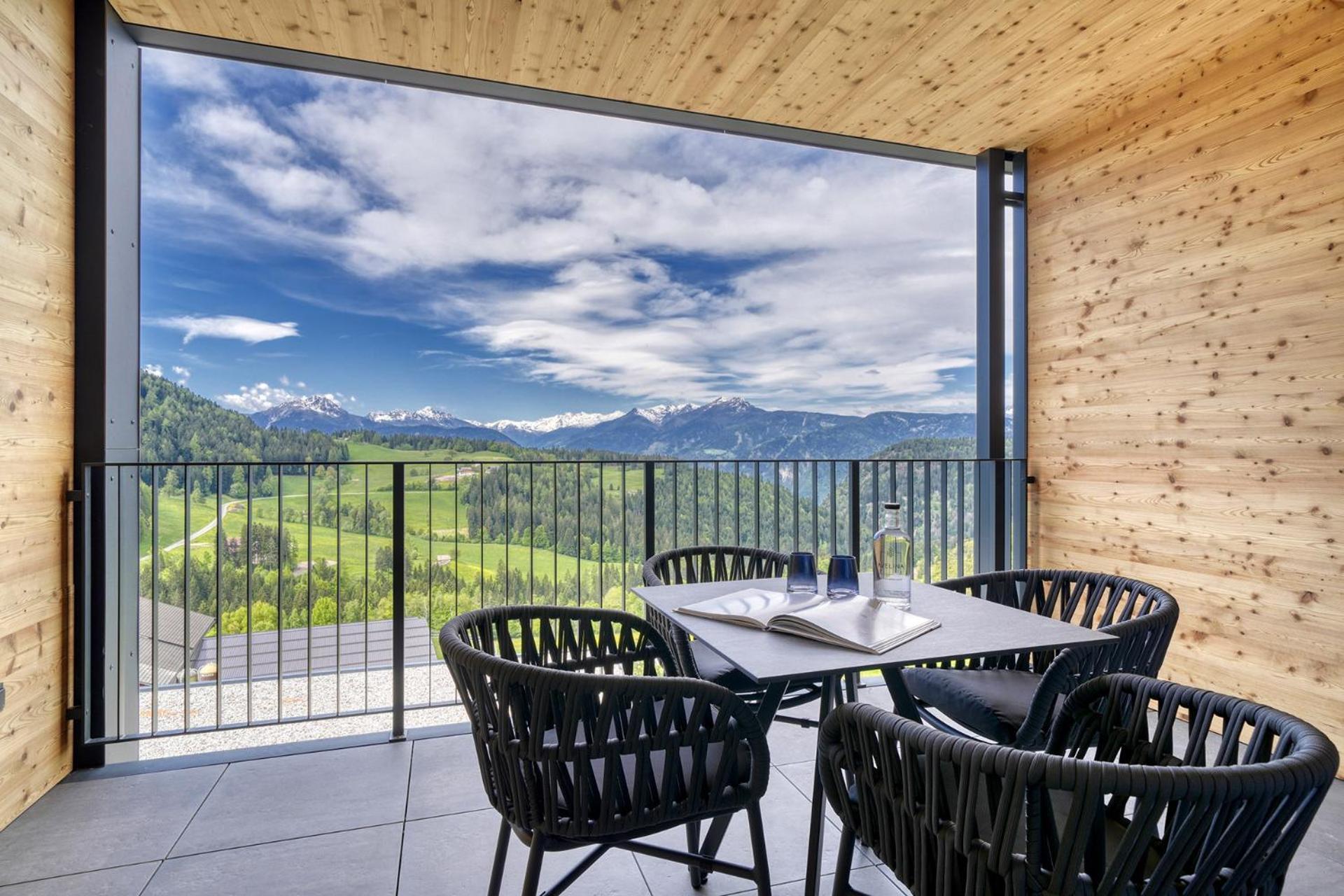 Junior Suite Mountain View
