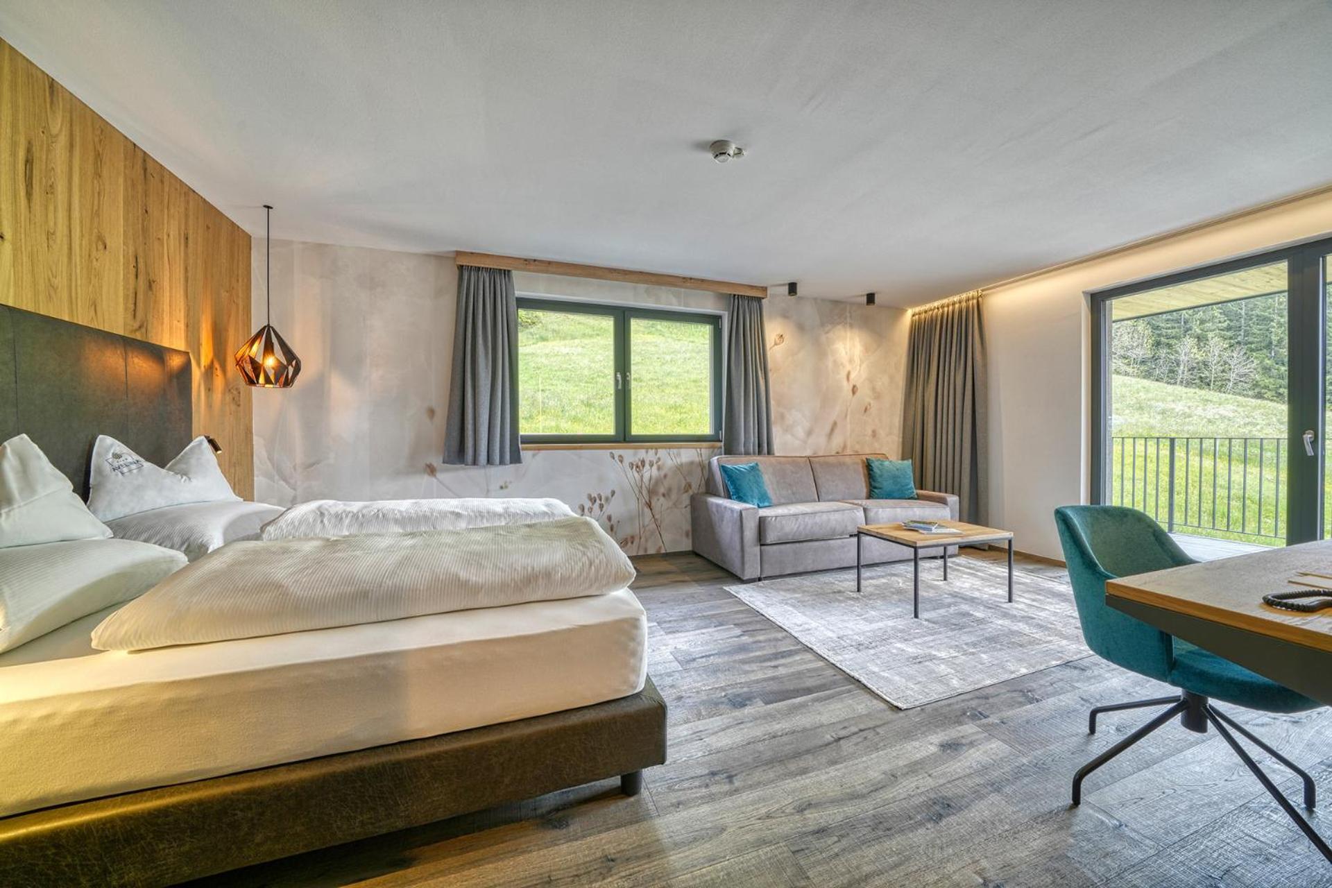 Deluxe Family Room