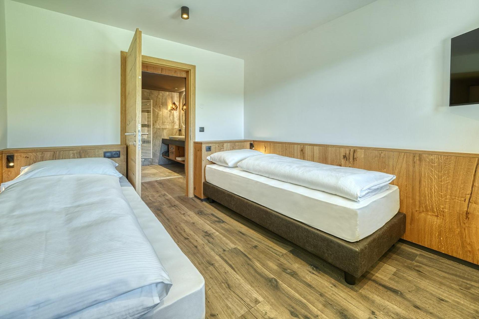 Deluxe Family Suite