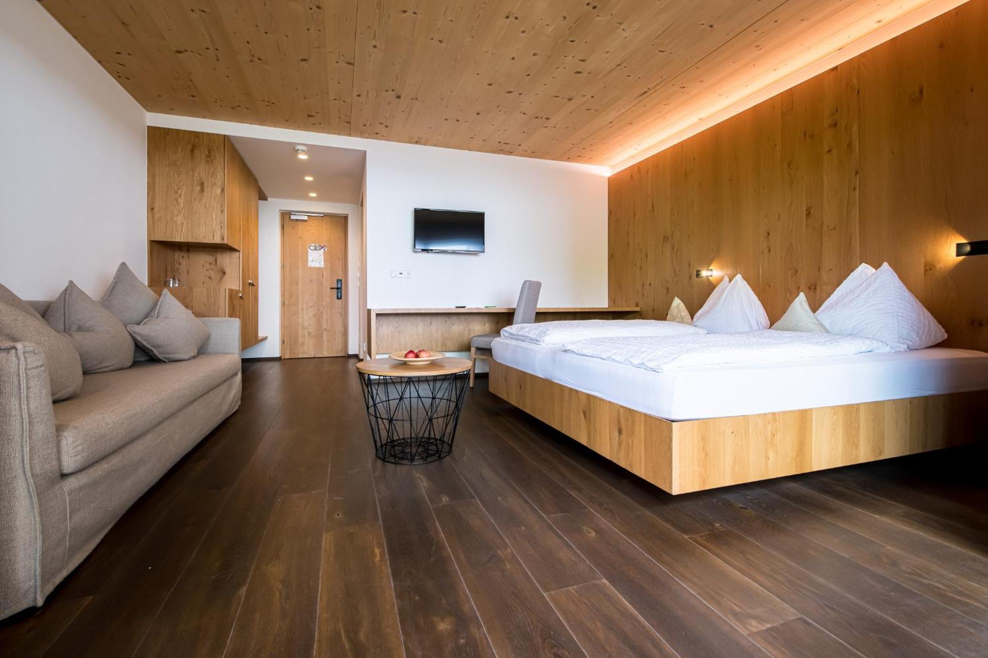 Grand Deluxe Double Room