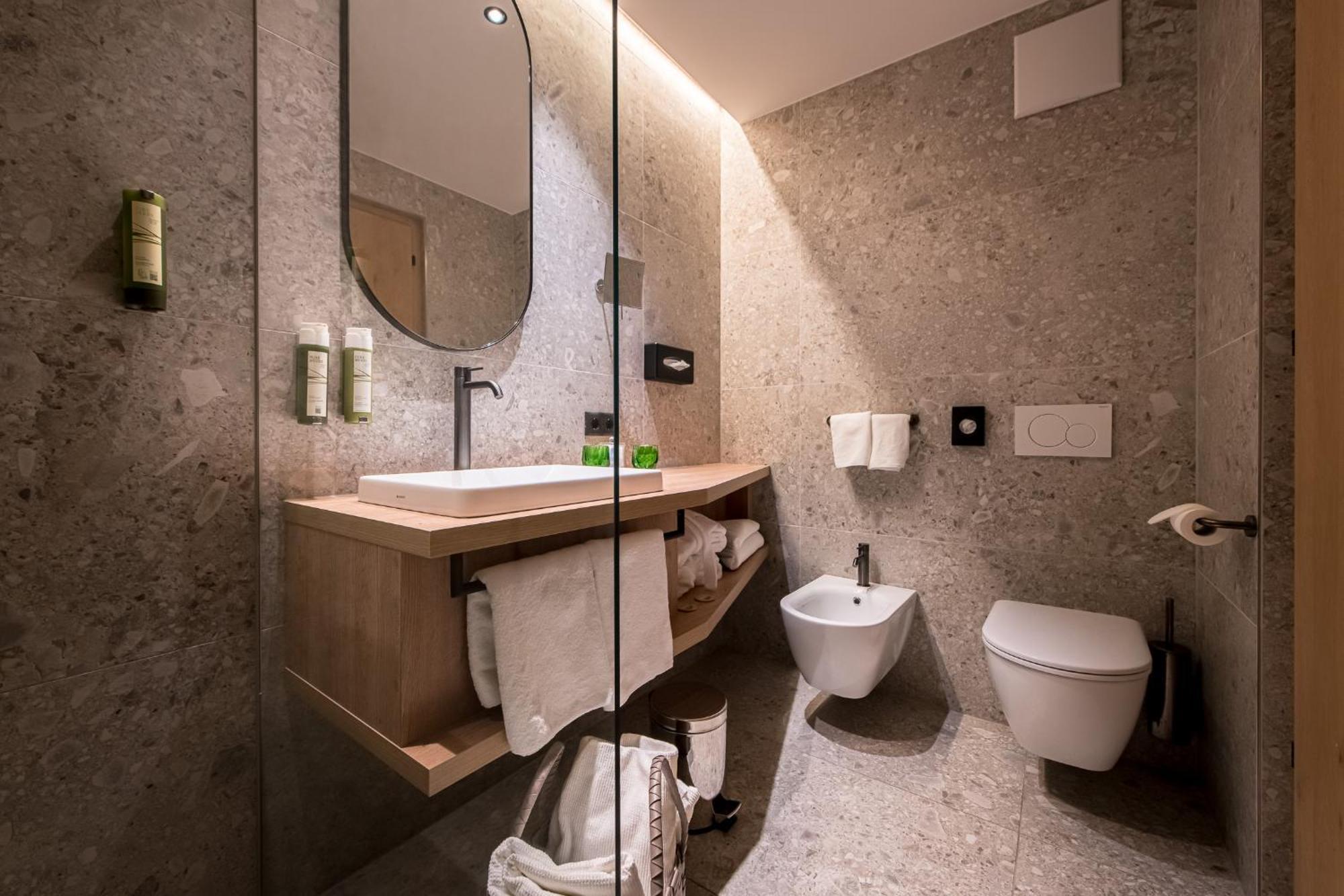 Basic Double Room