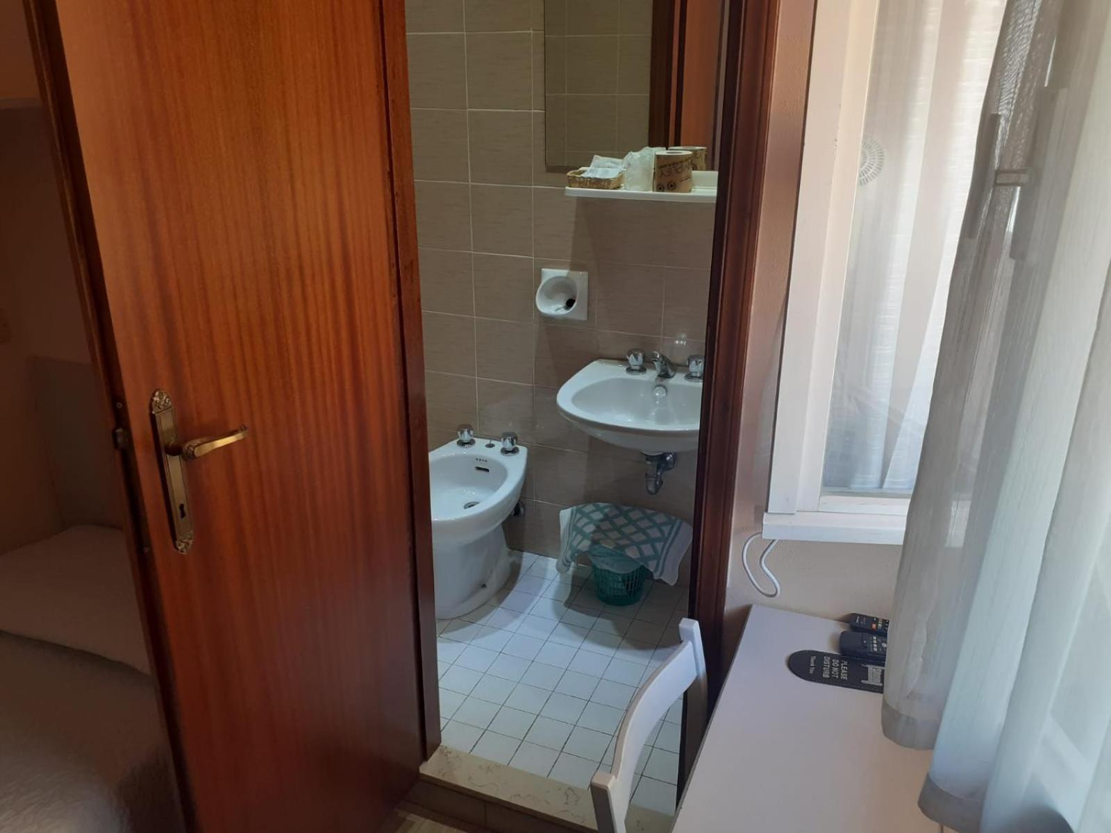 Economy Single Room