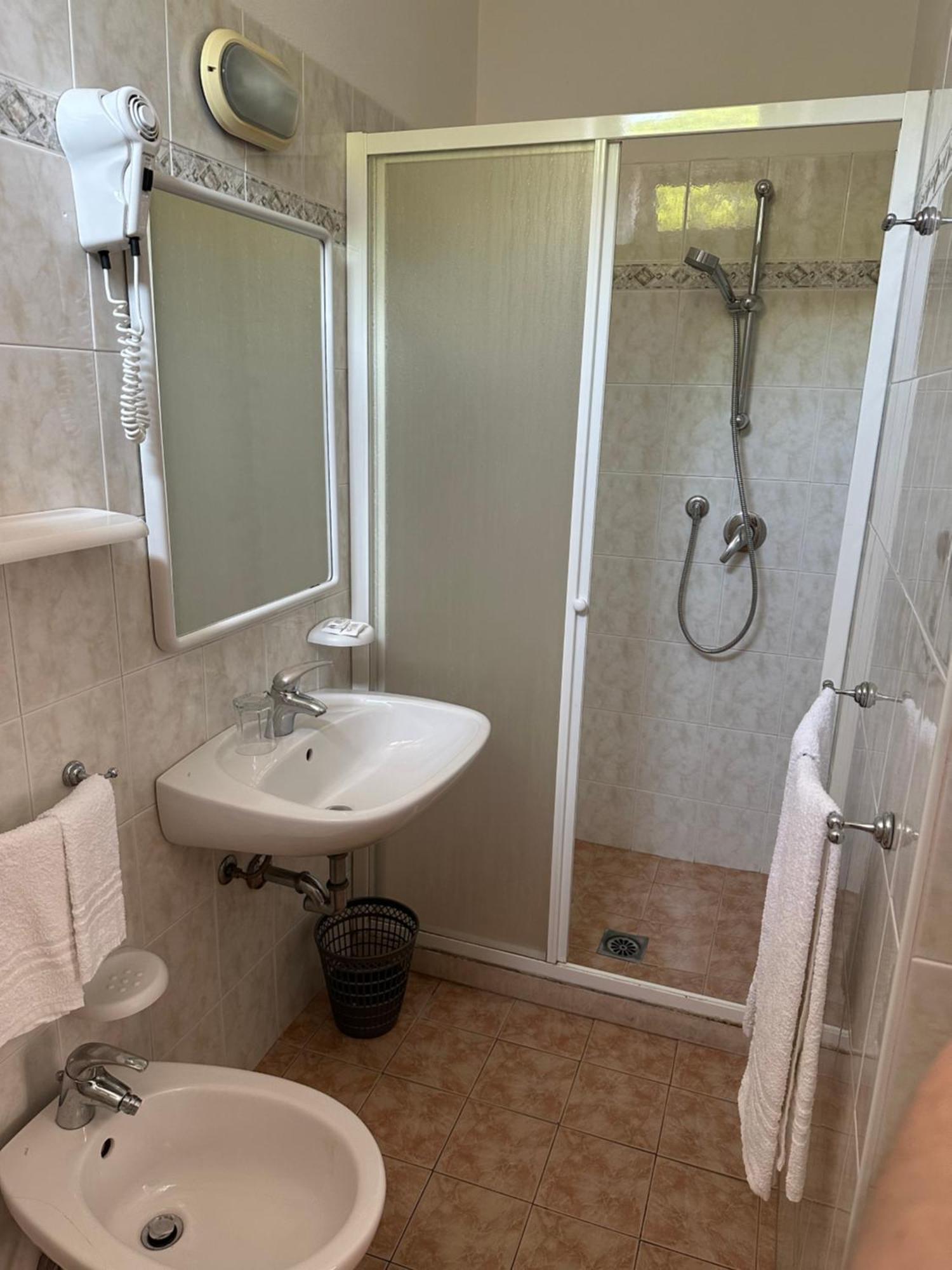 Camera Matrimoniale con Bagno Privato