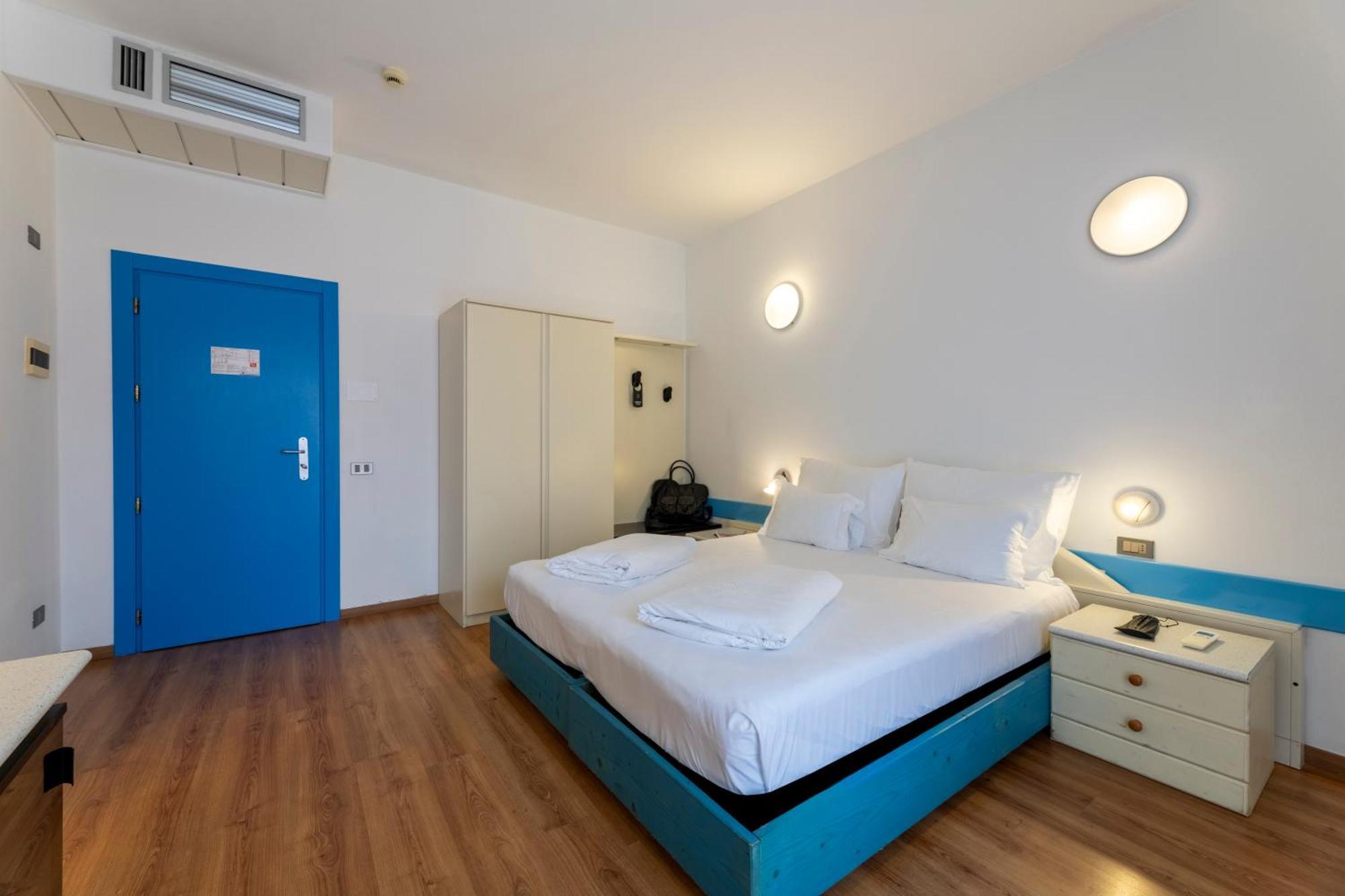 Classic Double or Twin Room Balcony