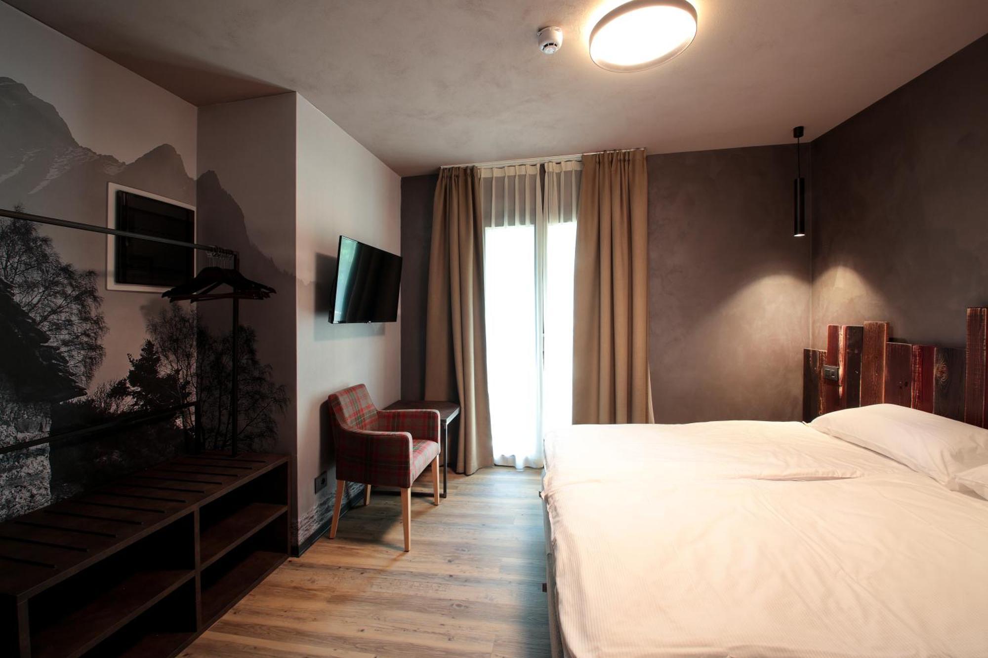 Double or Twin Room Balcony