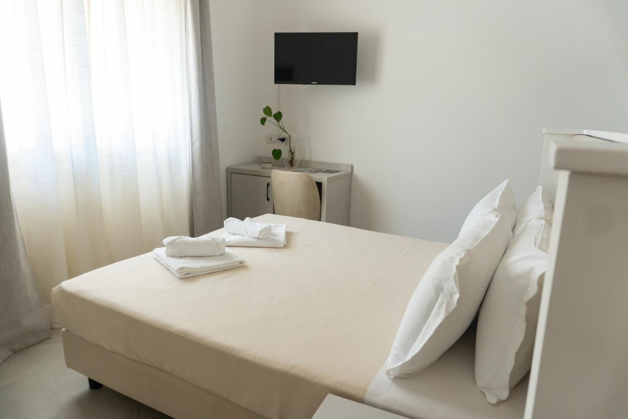 Deluxe Double Room Bath