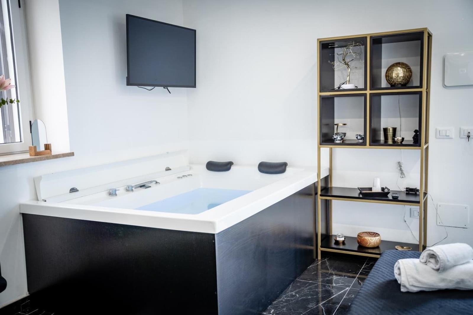 Suite Spa Bath