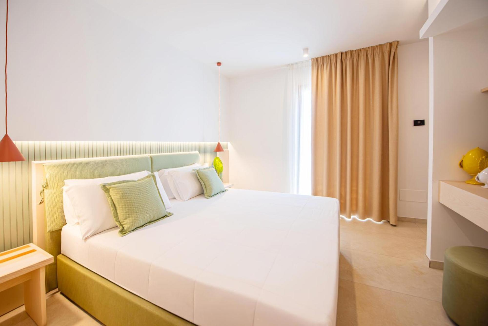 Quadruple Suite