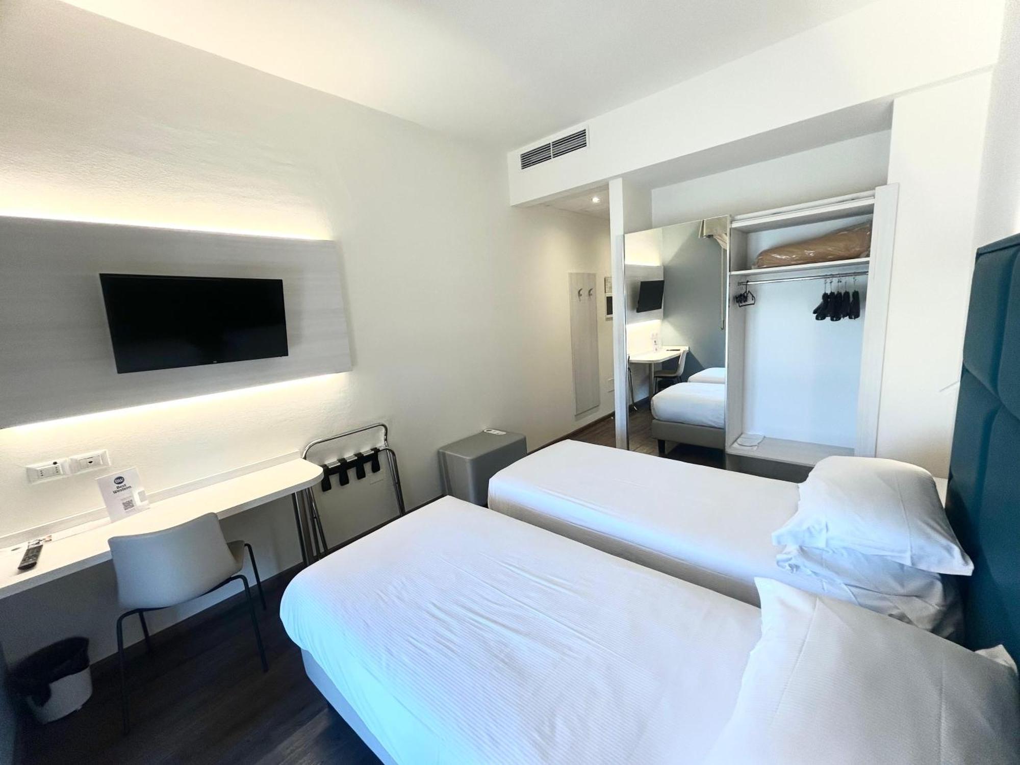 Classic Twin Room