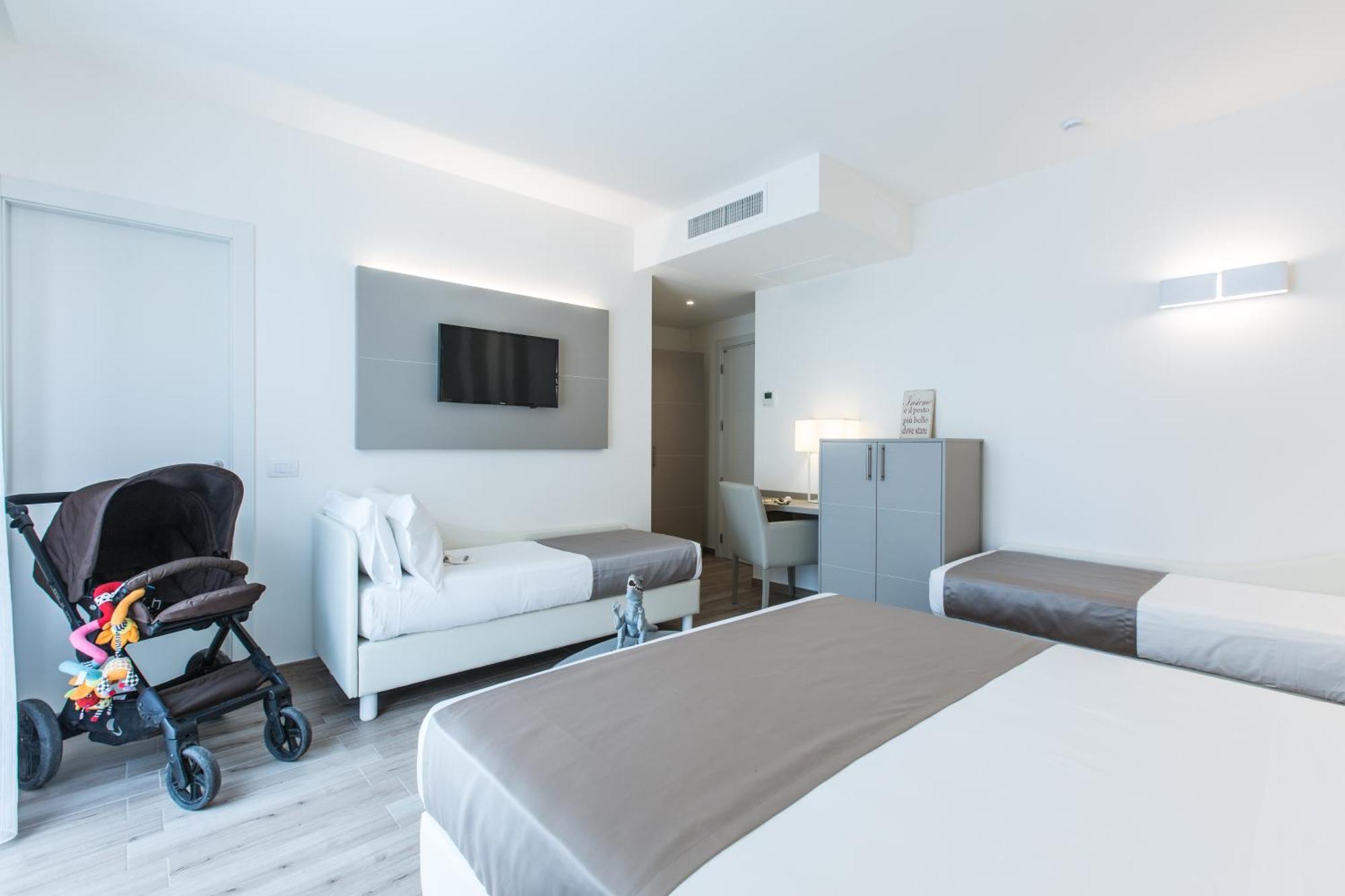 Deluxe Quadruple Room