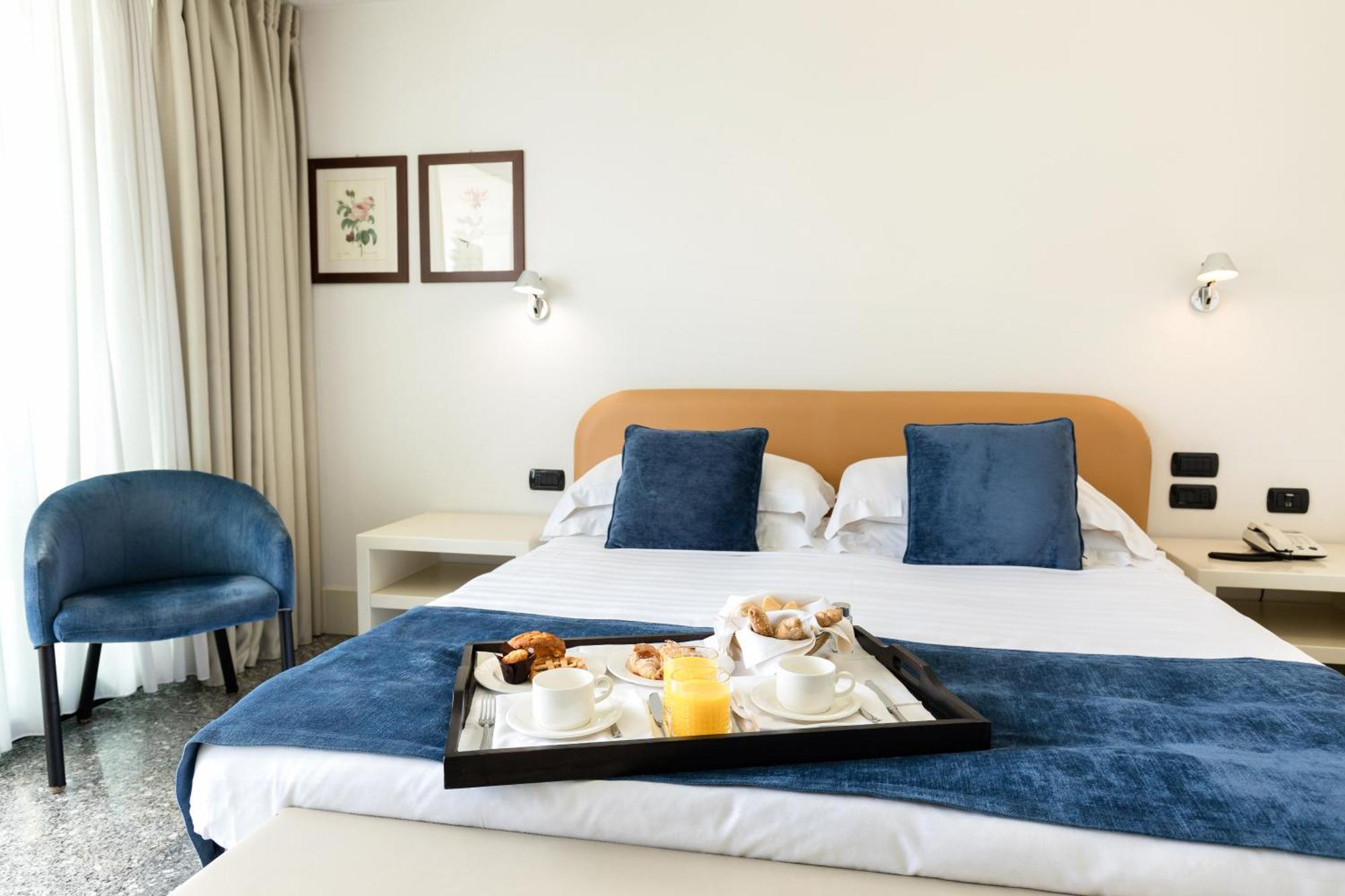 Comfort Double Room Balcony Lake View