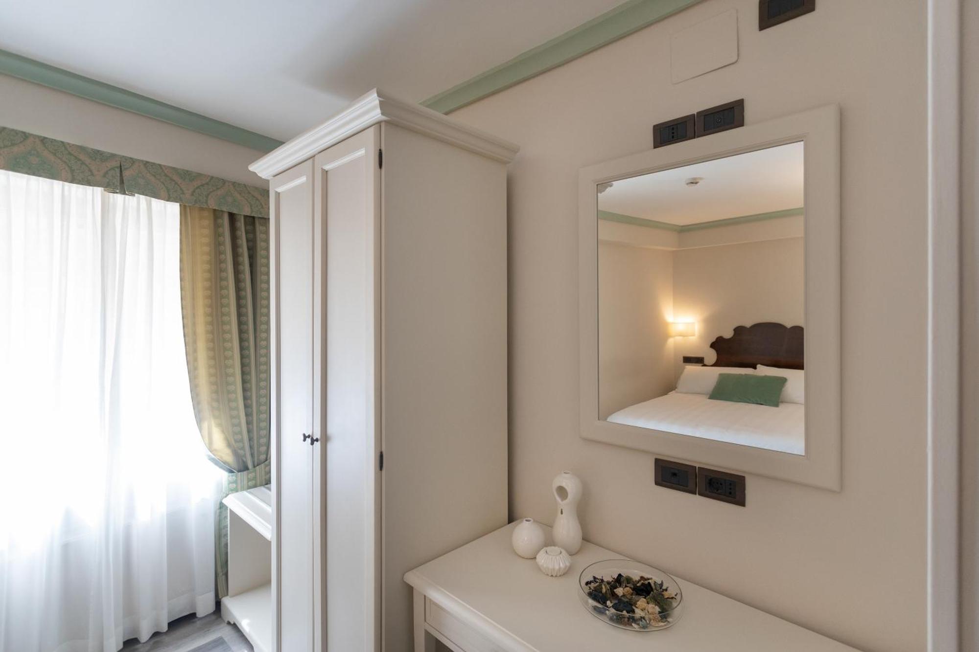Classic Single Room