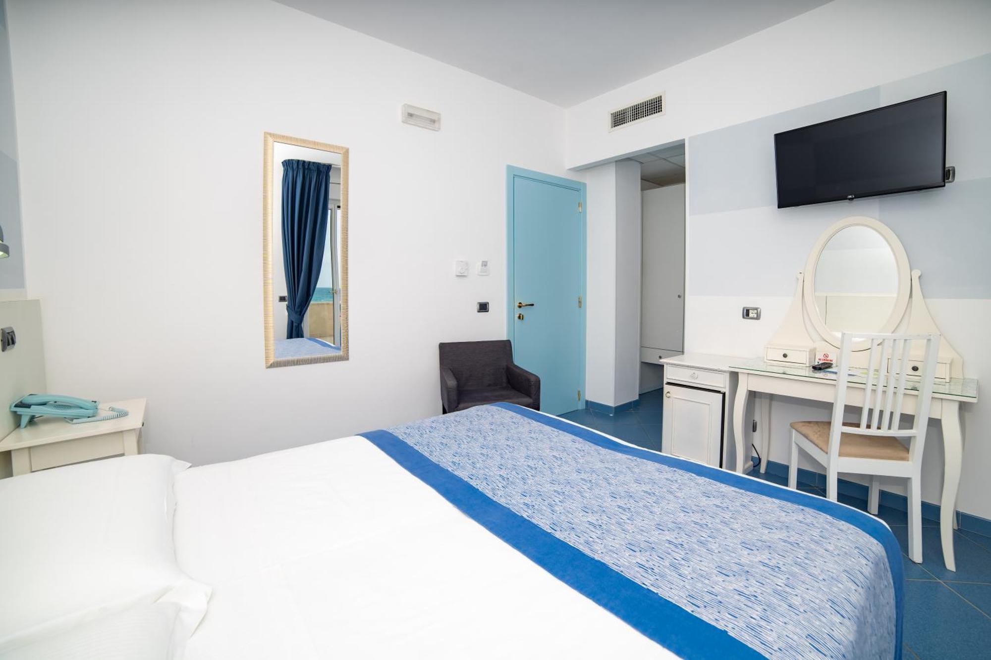 Superior Double or Twin Room Sea View