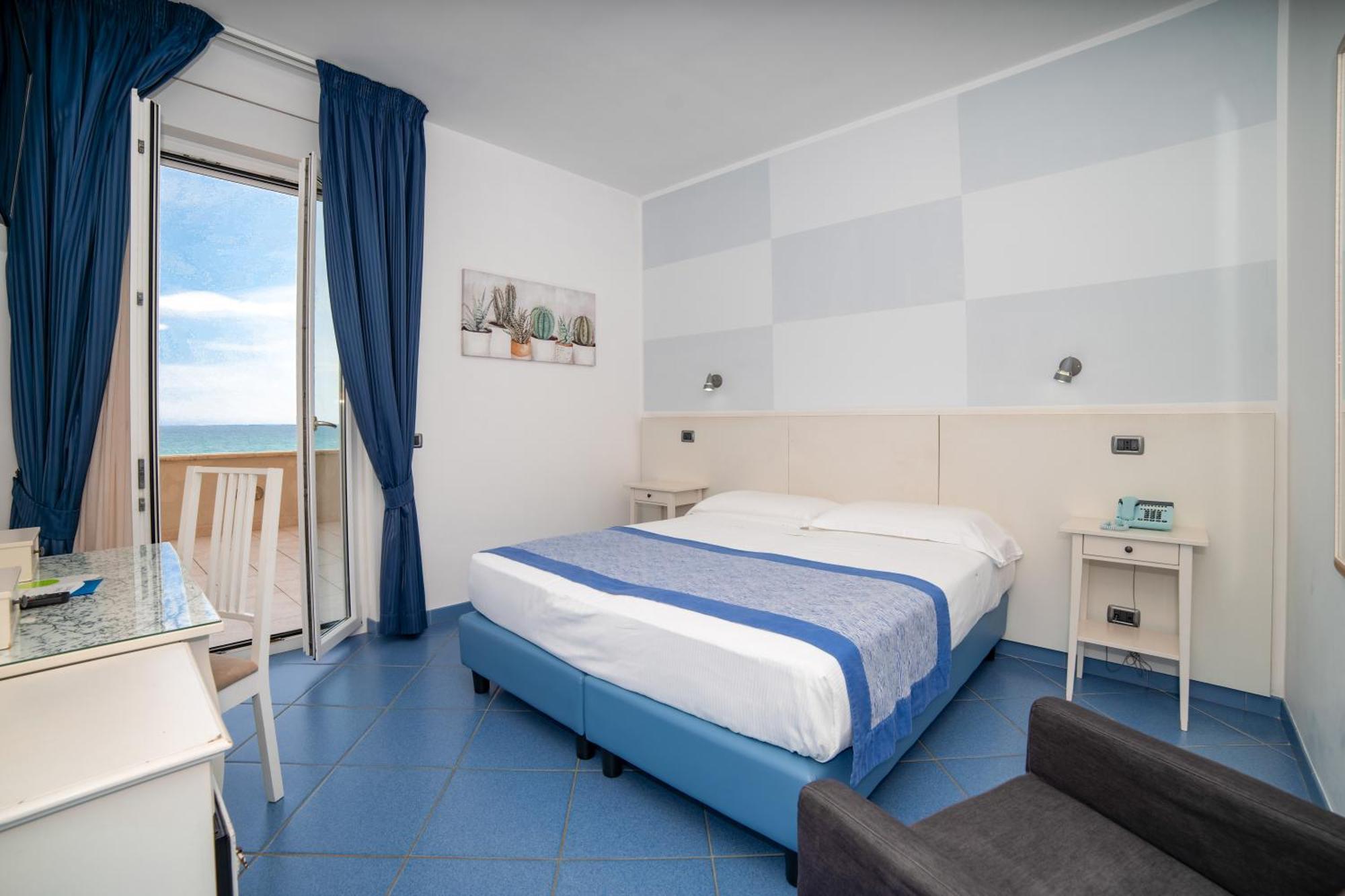 Superior Double or Twin Room Sea View