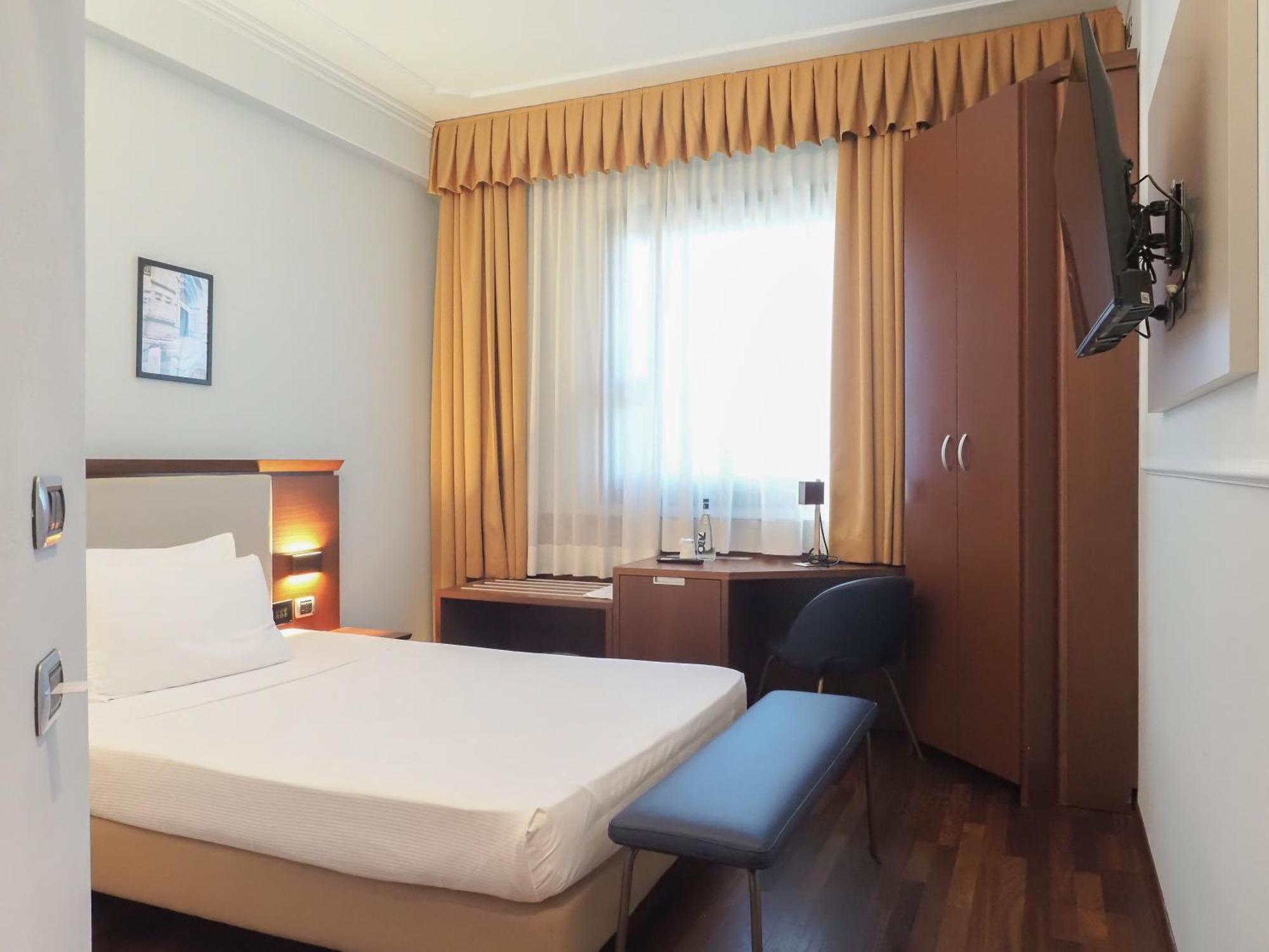 Single Room French Bed