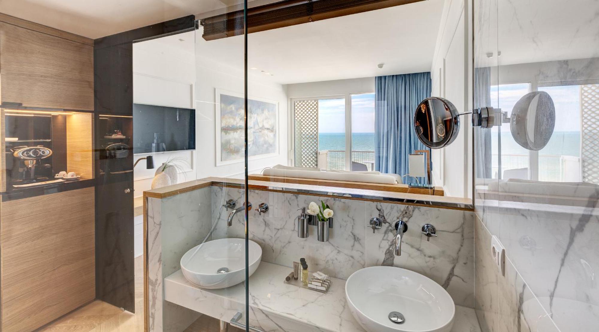 Queen Room Sea View