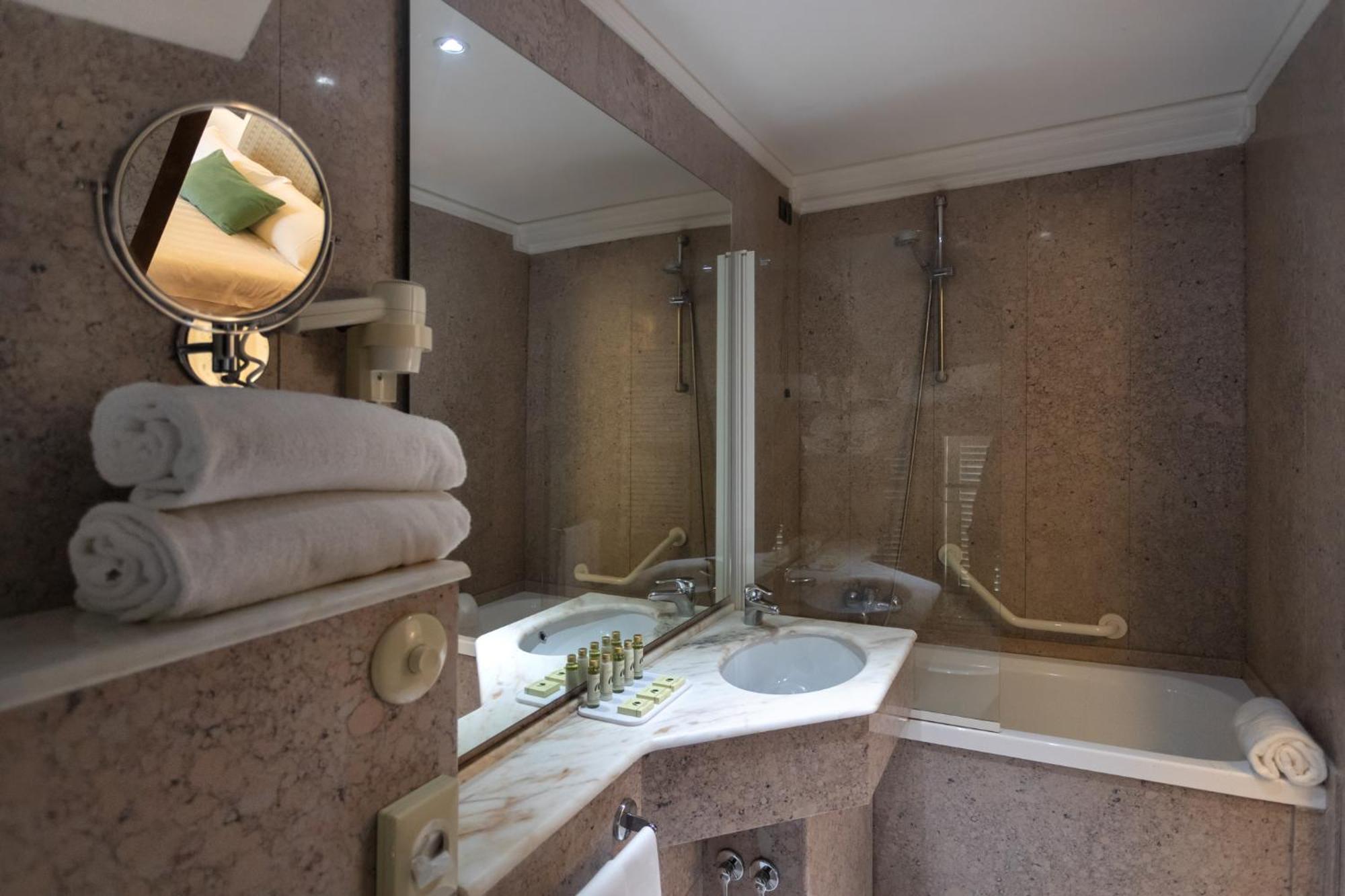 Classic Double or Twin Room