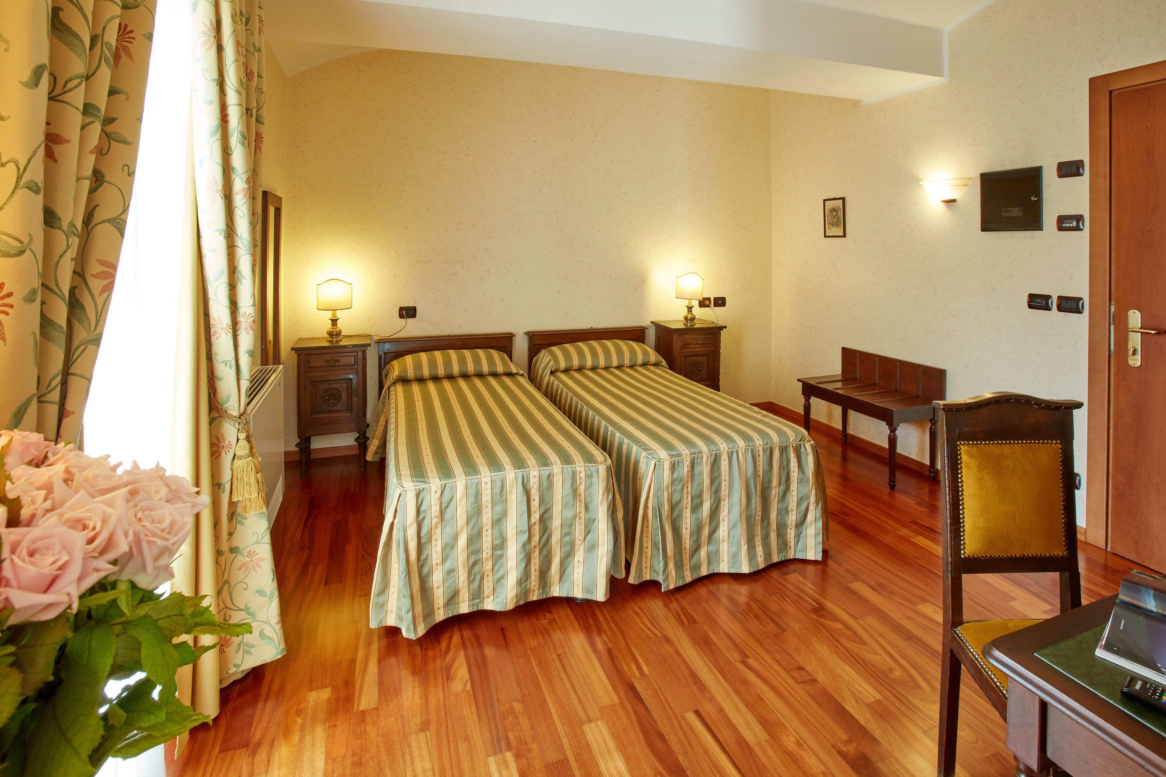 Double Twin Room