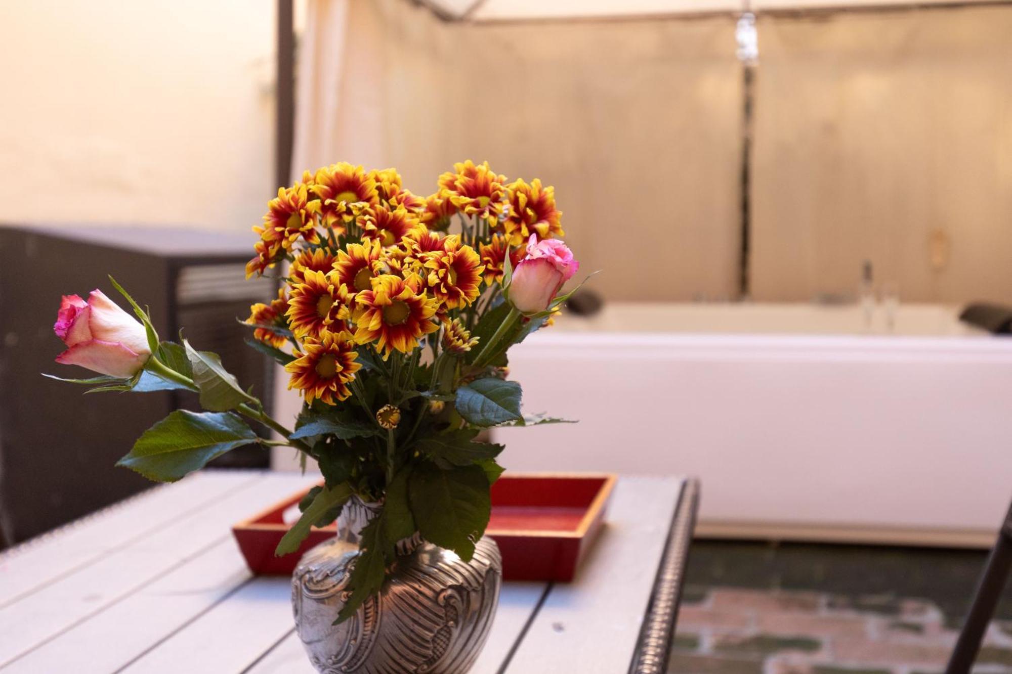 Studio Terrace external Spa Bath