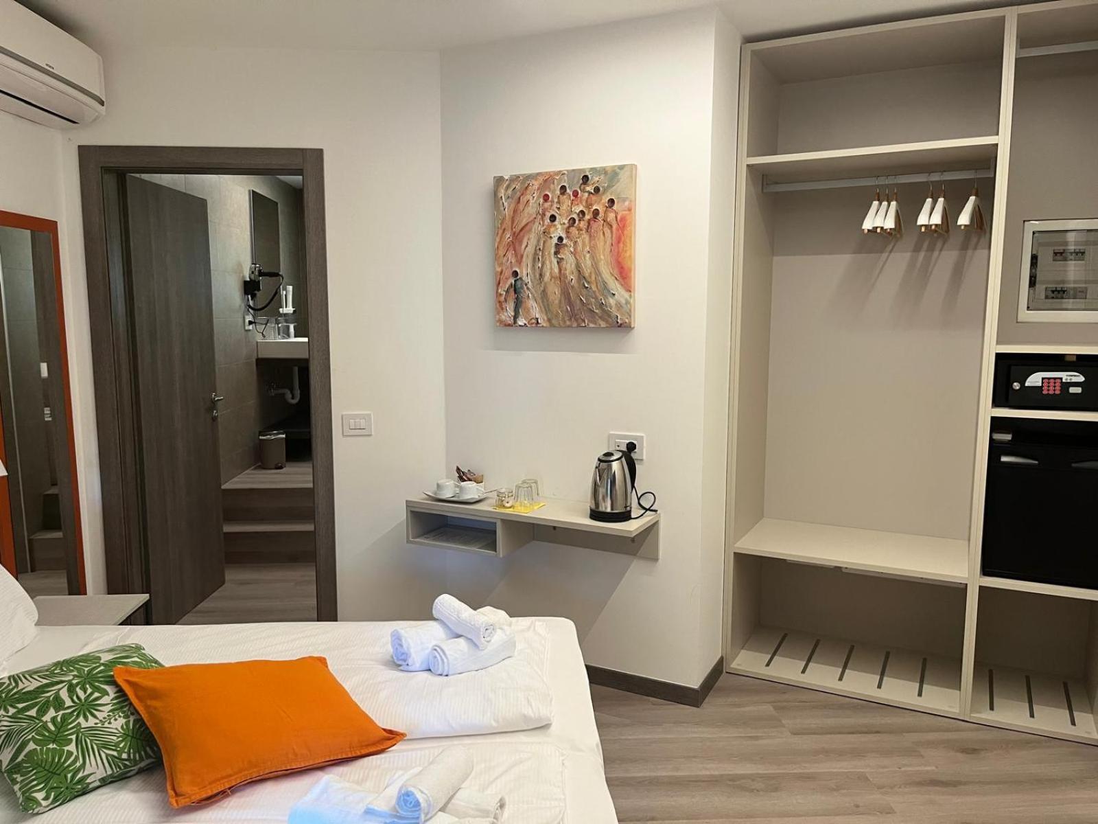 Double Room Private Bathroom