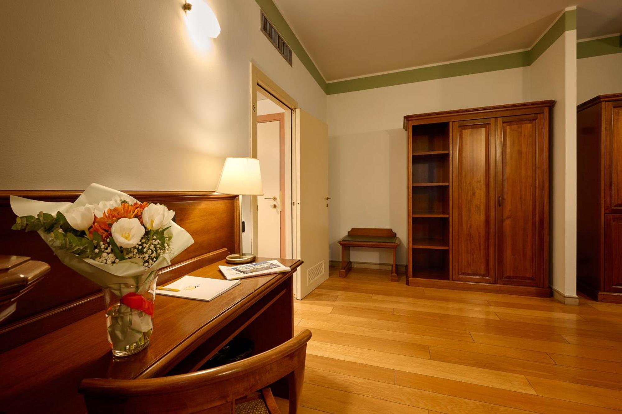 Large Double Room