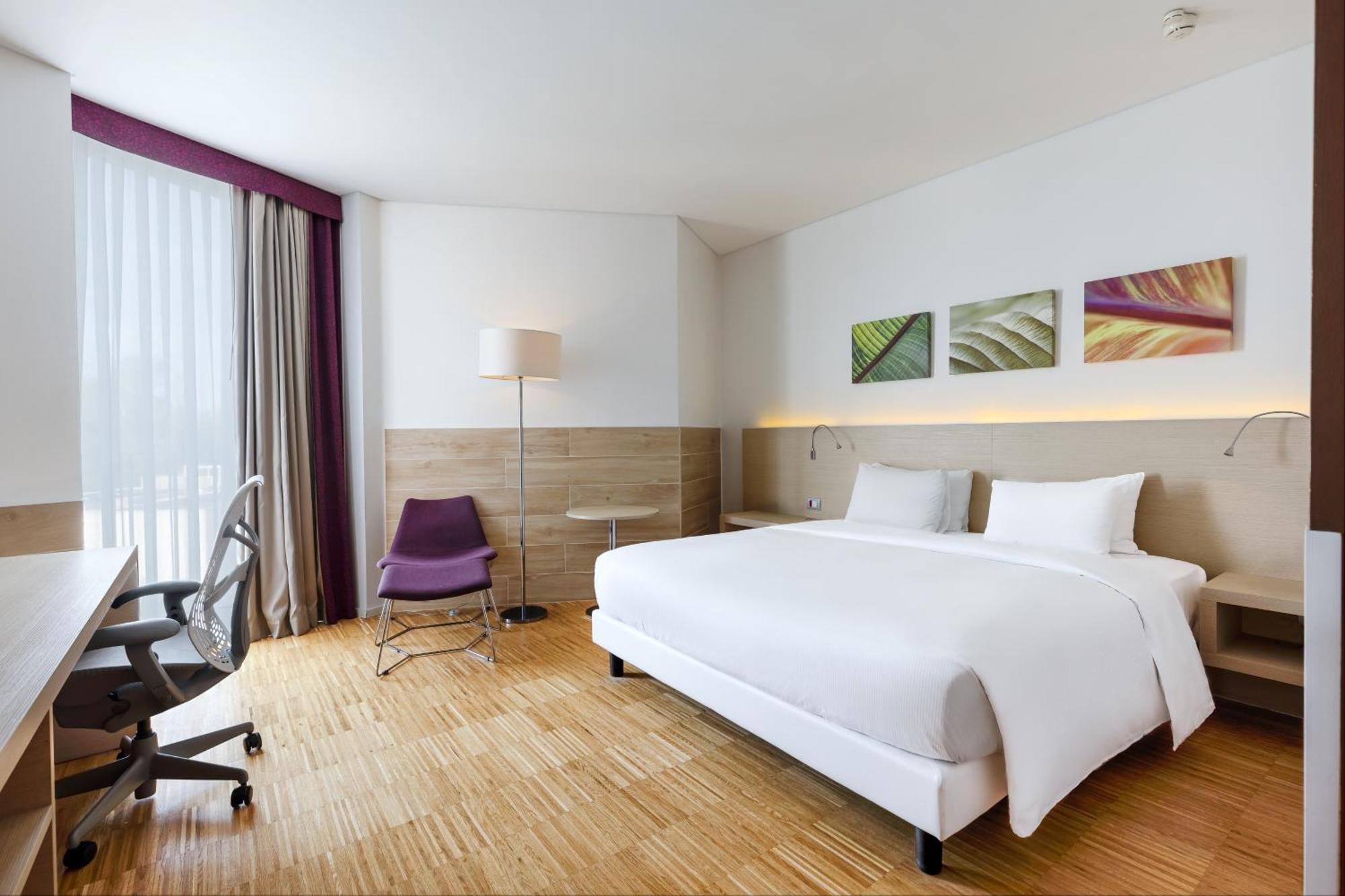 Superior Zimmer mit Kingsize-Bett