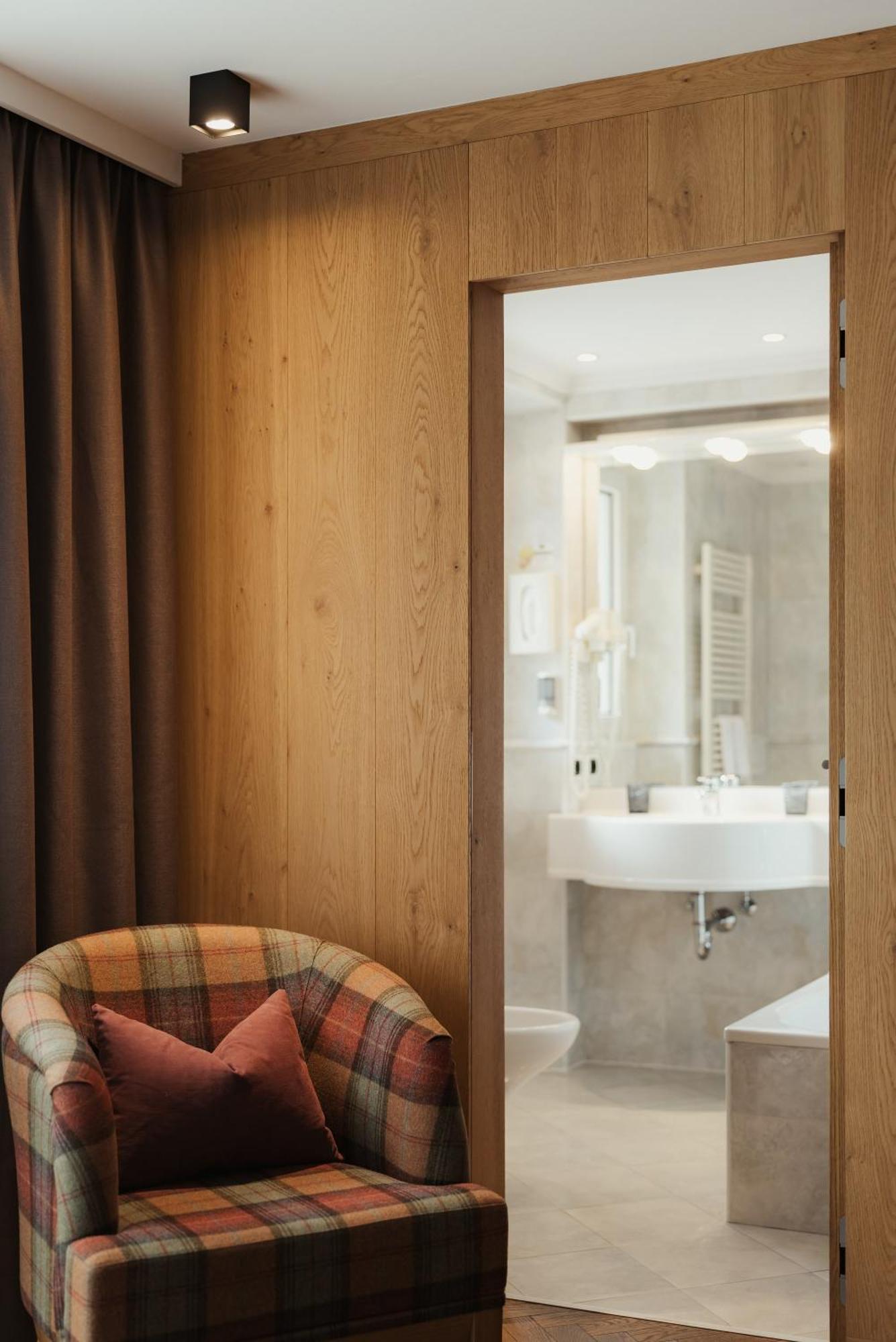 Classic Double or Twin Room