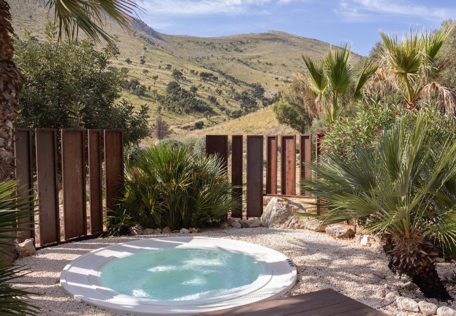 Deluxe Double or Twin Room Spa Bath