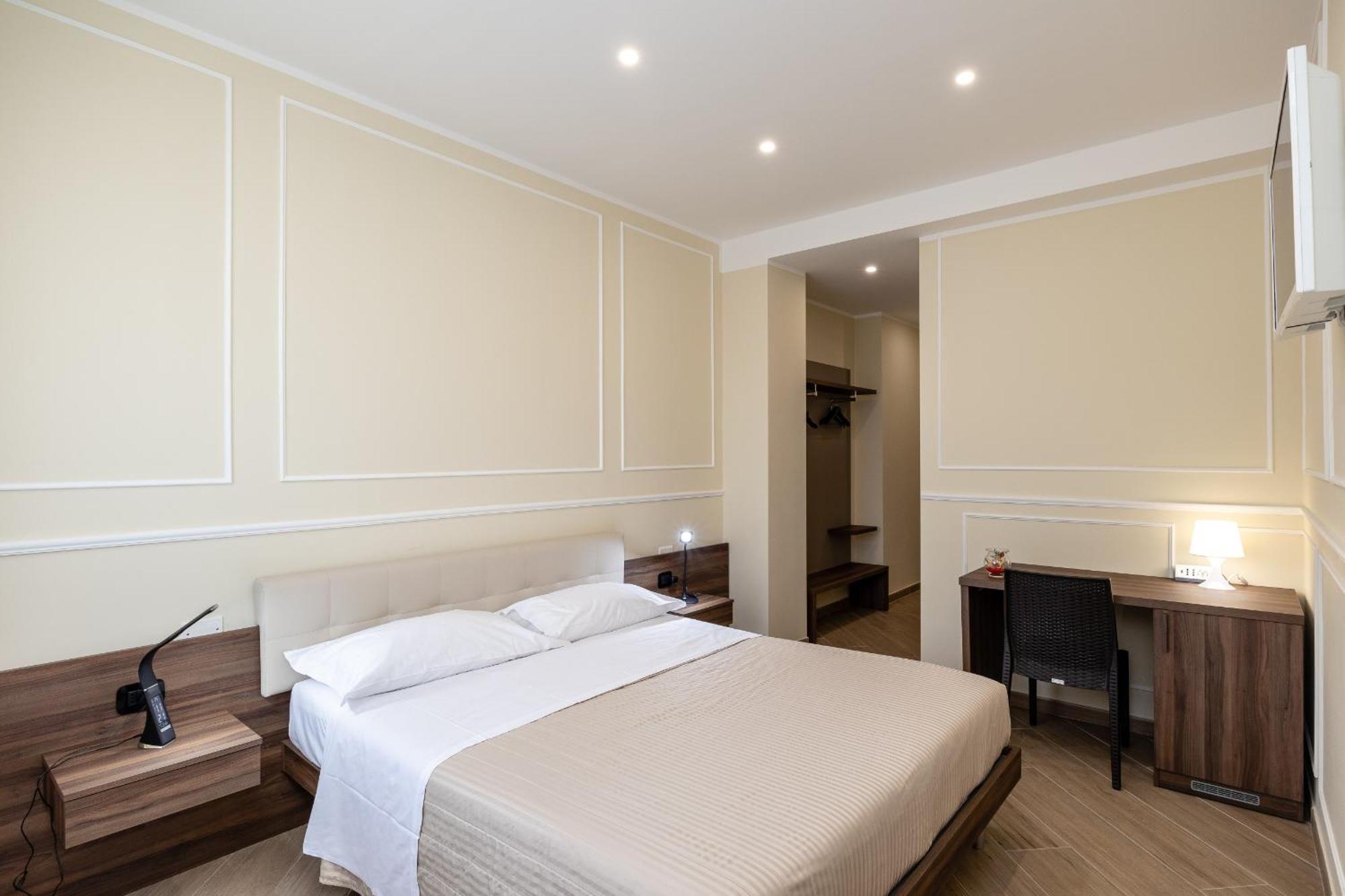 Deluxe Double Room Castle View