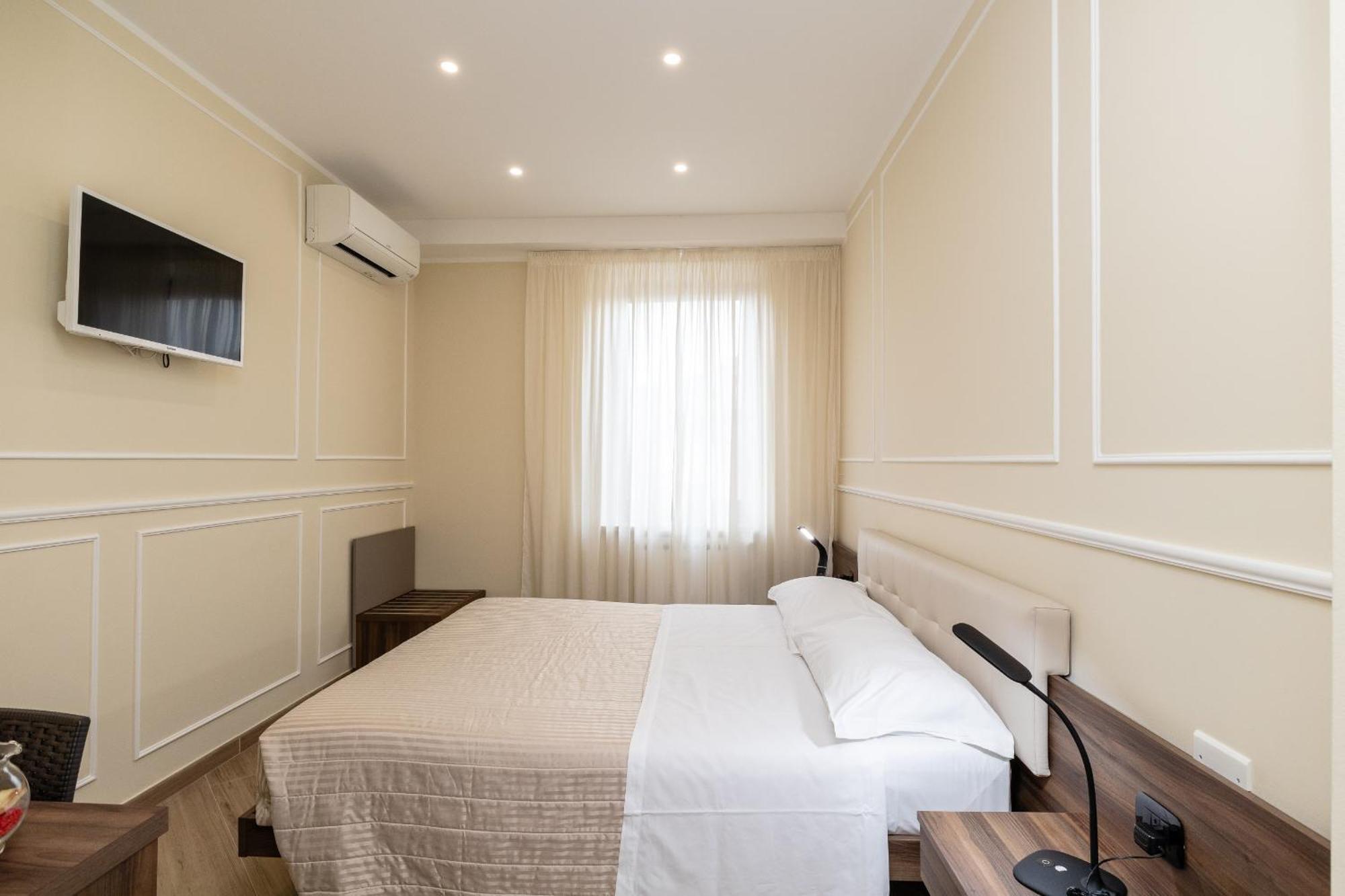 Deluxe Double Room Castle View