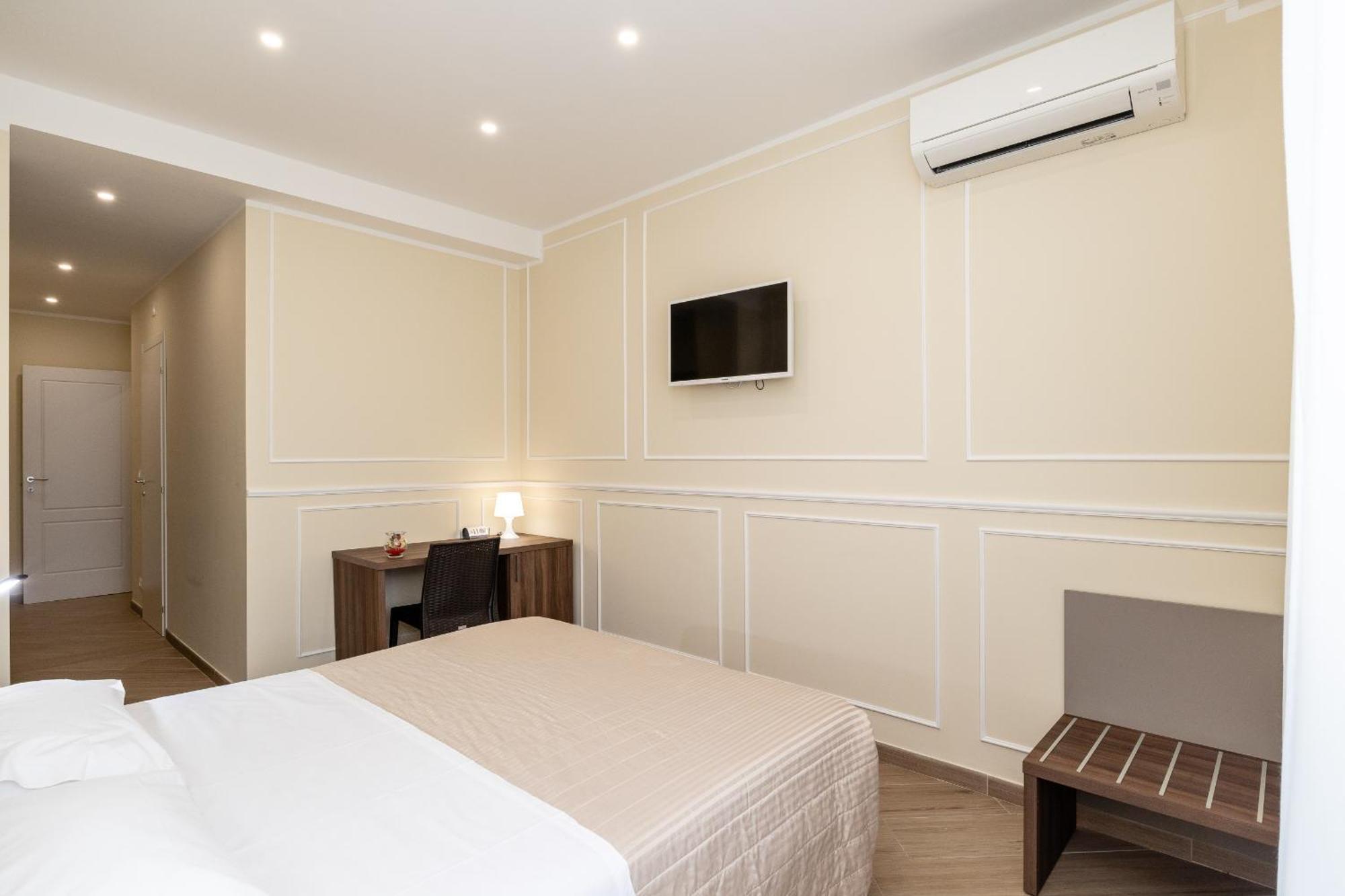 Deluxe Double Room Castle View