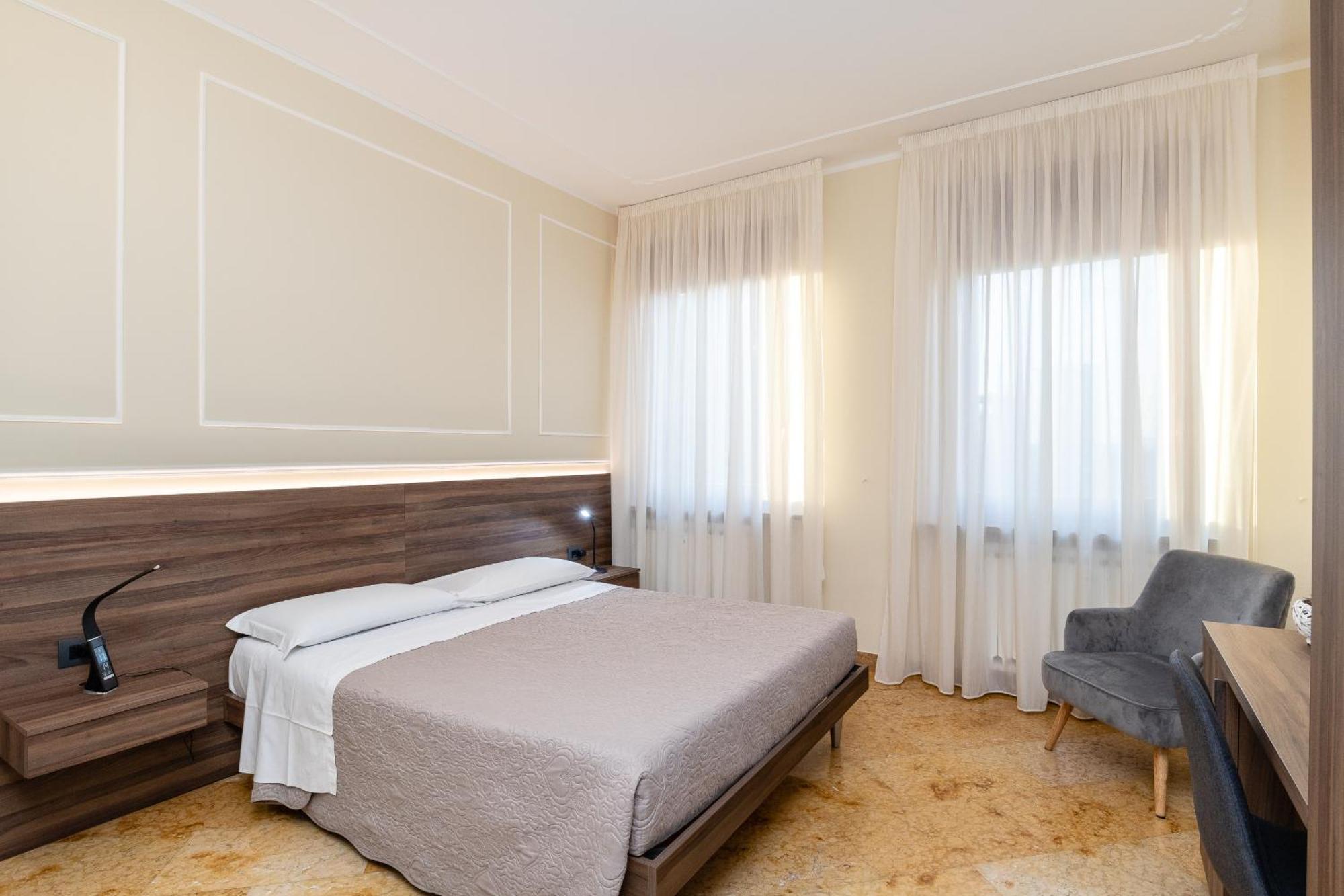 Deluxe Double Room Castle View