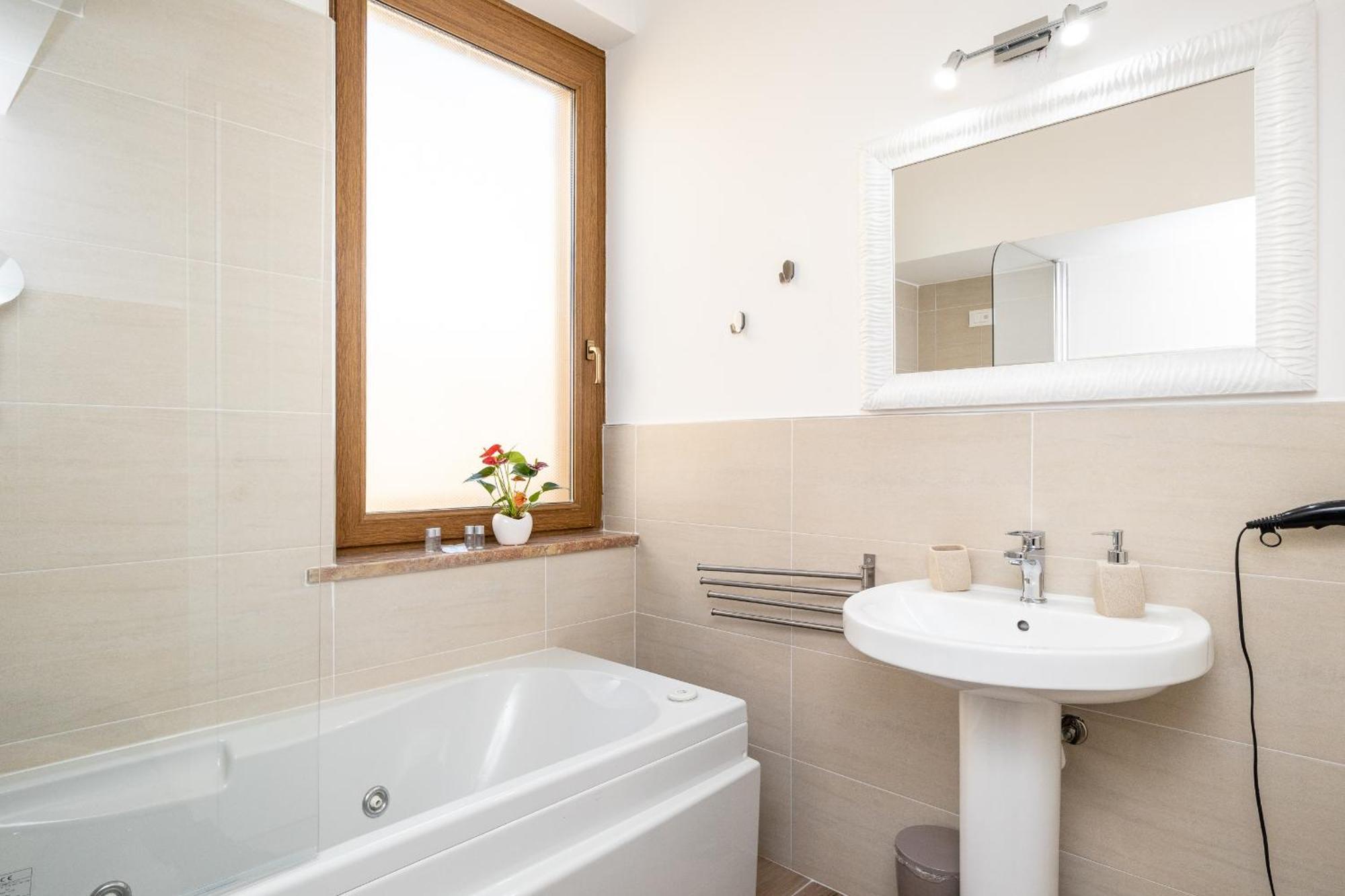 Double Room Spa Bath