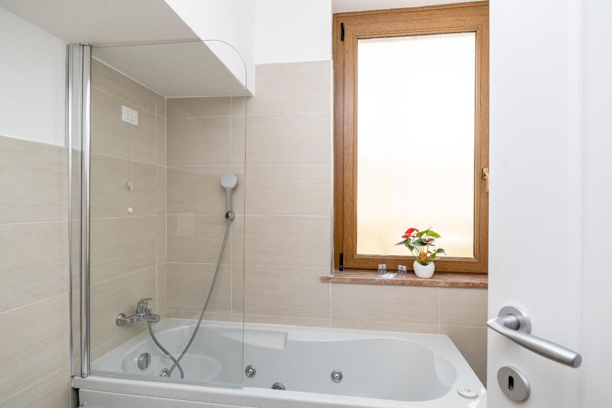 Double Room Spa Bath