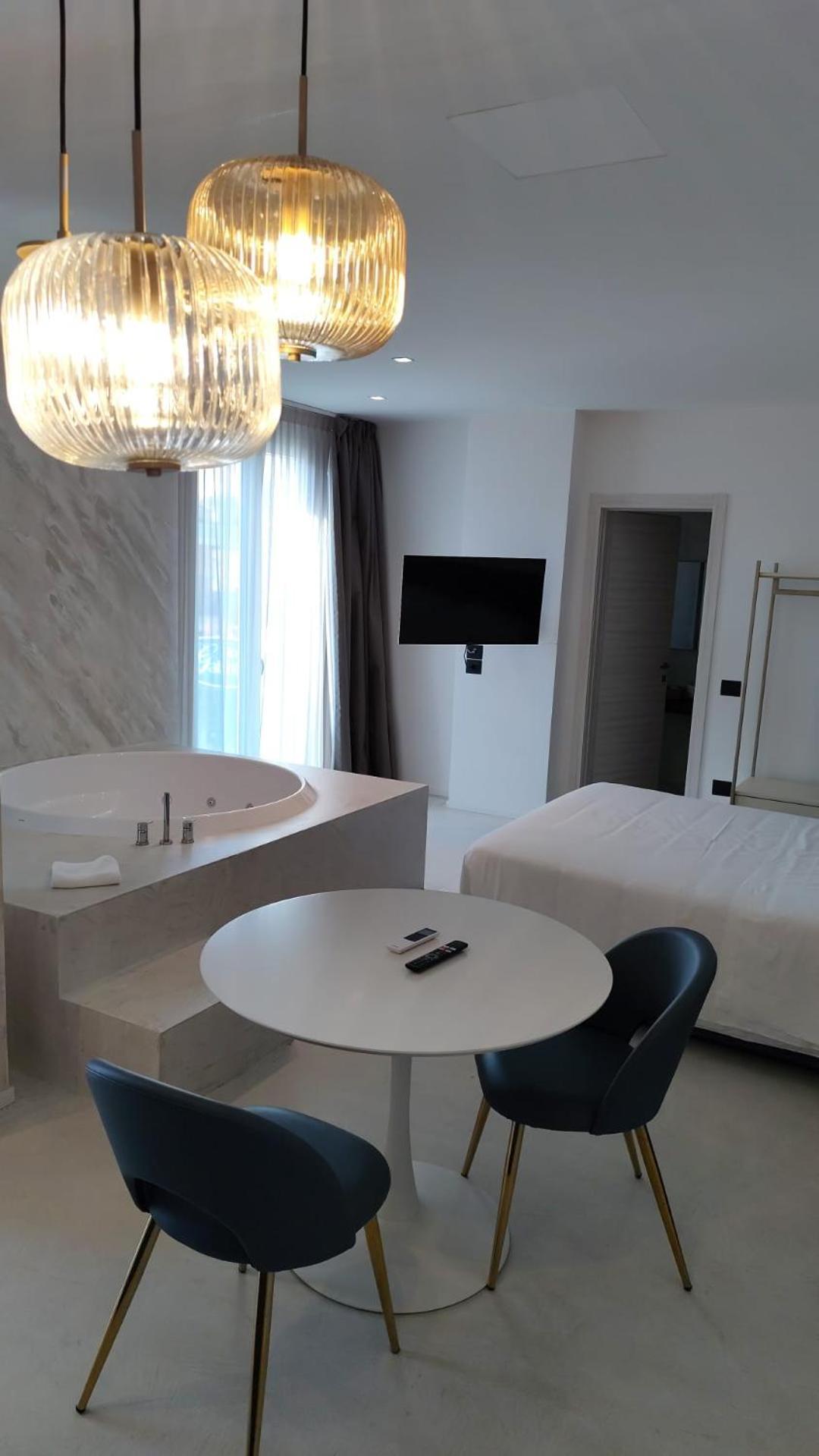 Suite Hot Tub