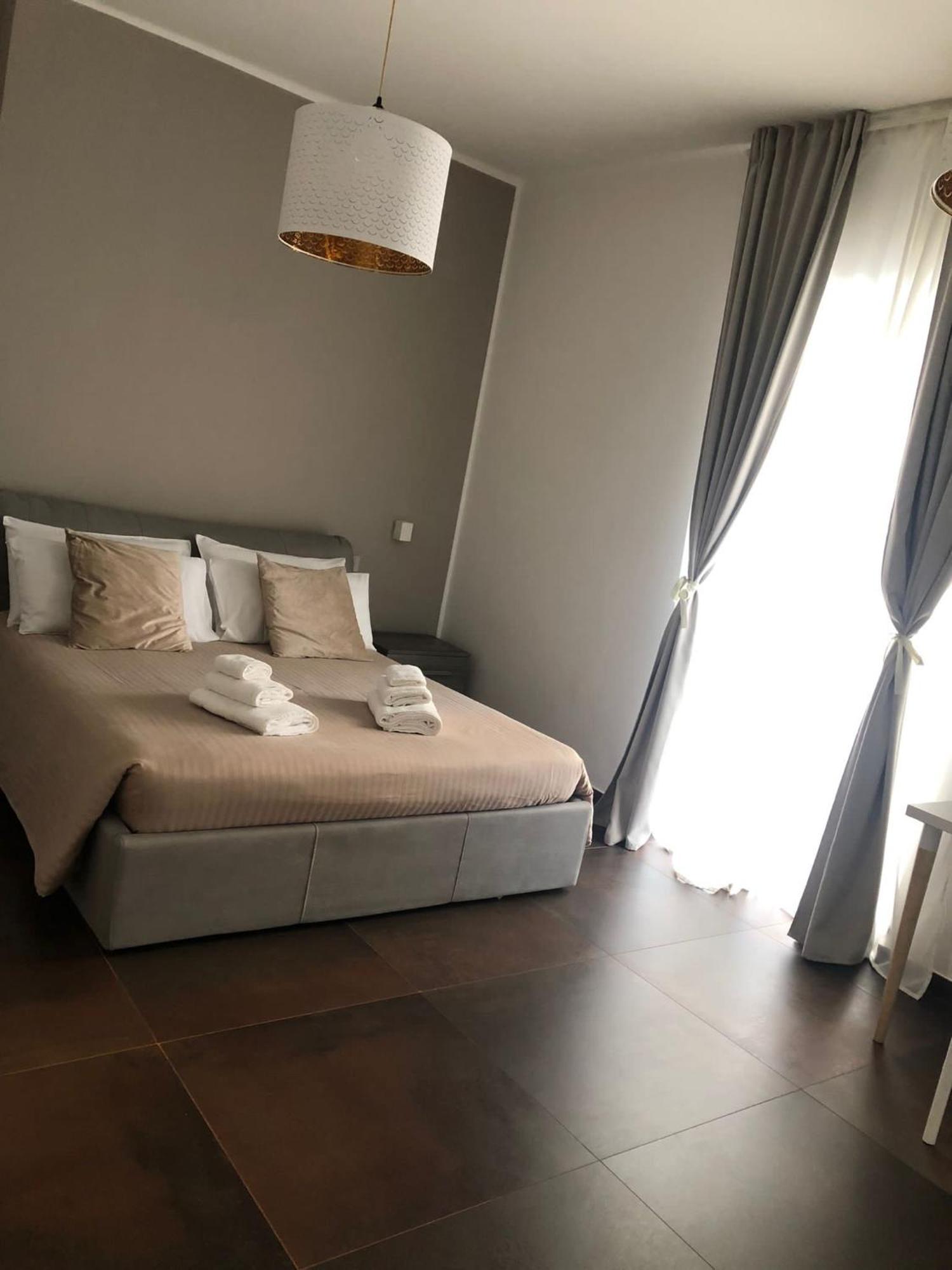 Double Room Private Bathroom