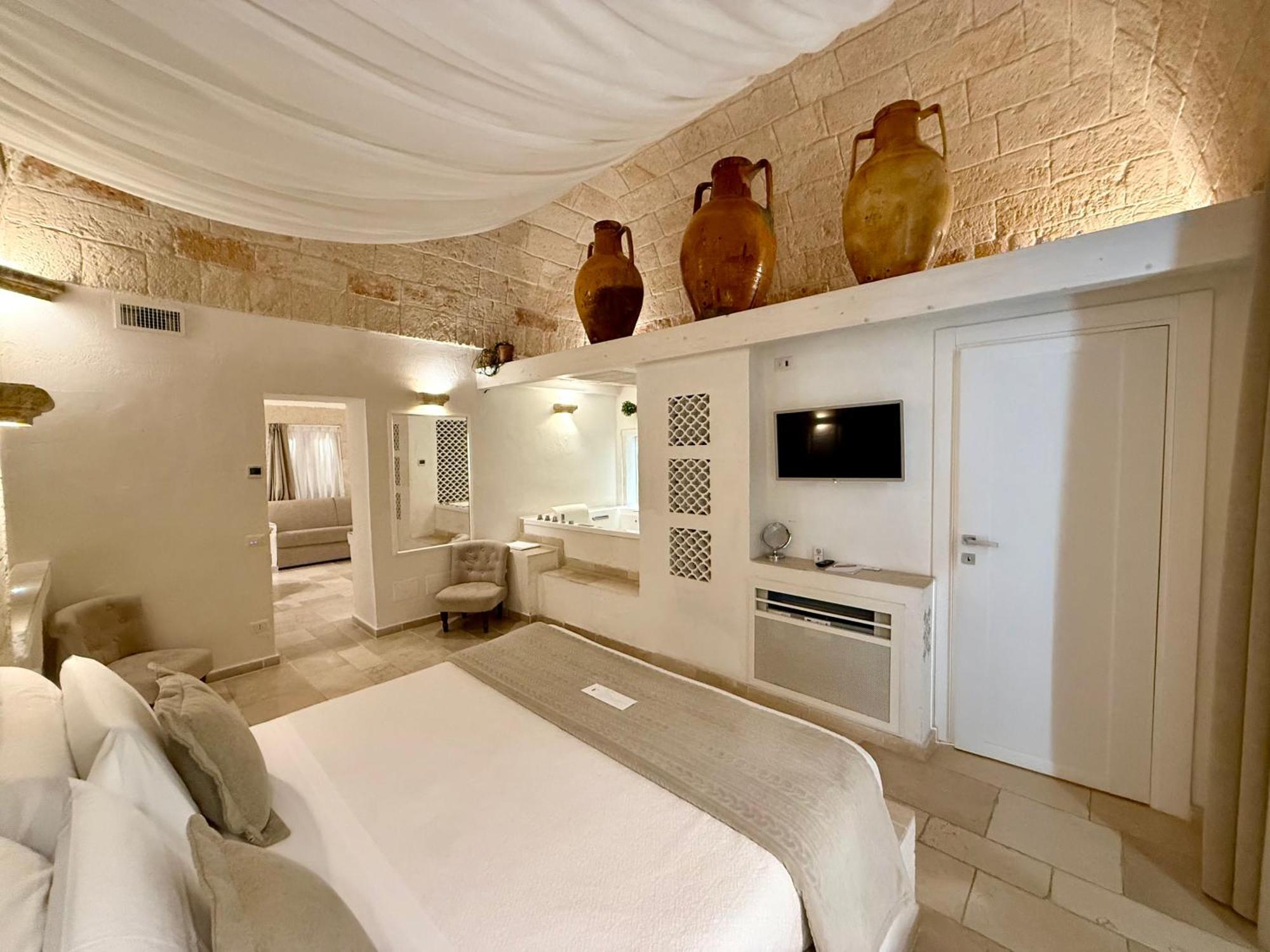King Room Spa Bath