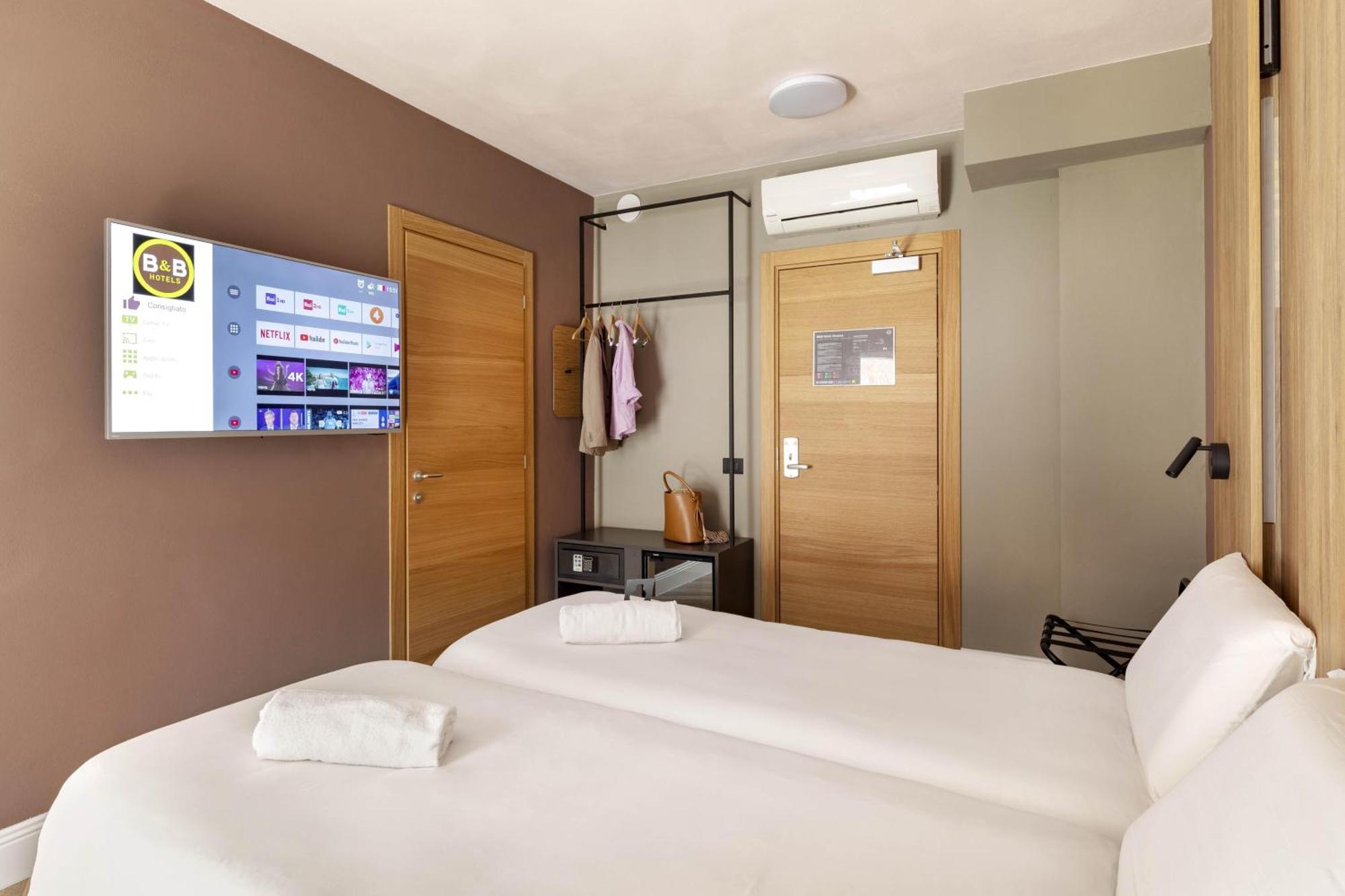 Twin Room,1743511873:JPEG
