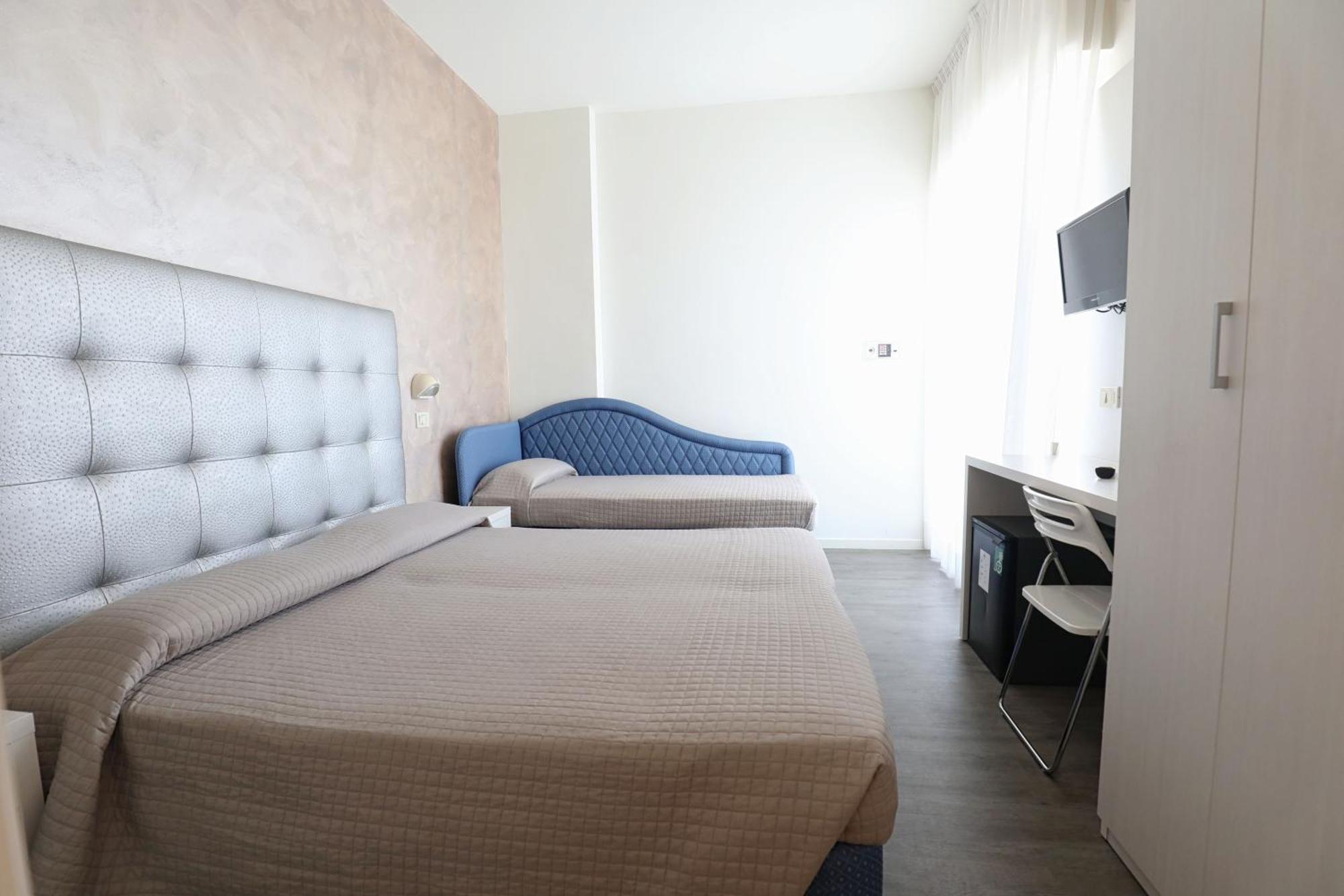 Triple Room Sea View