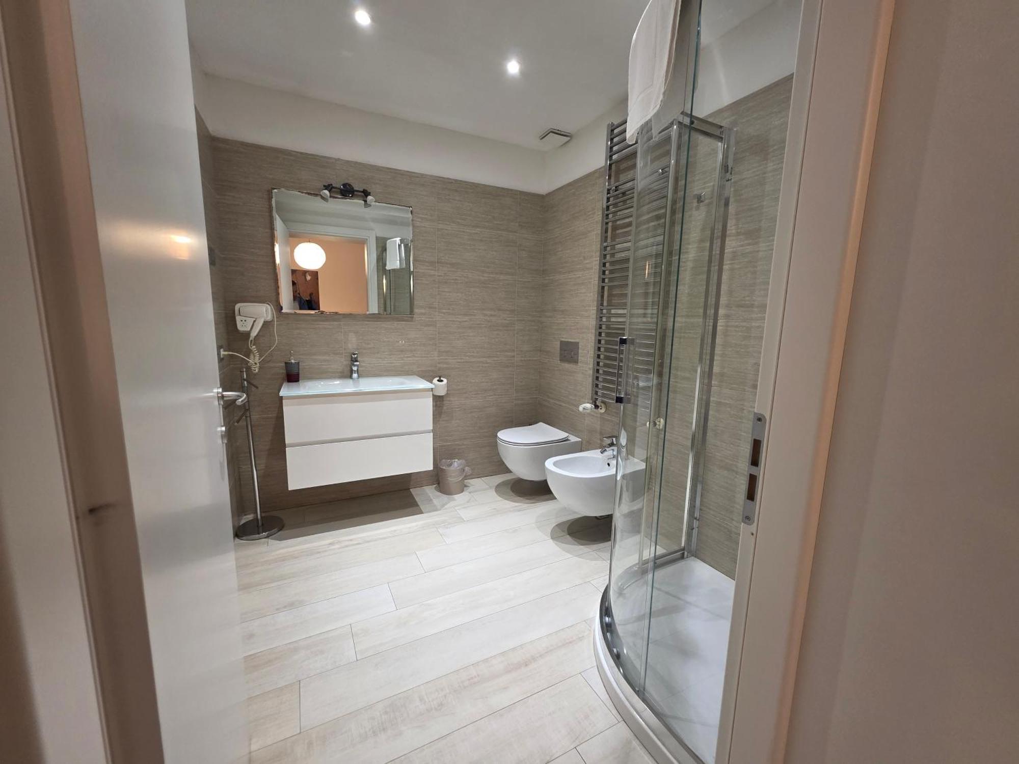 One-Bedroom Deluxe Apartment