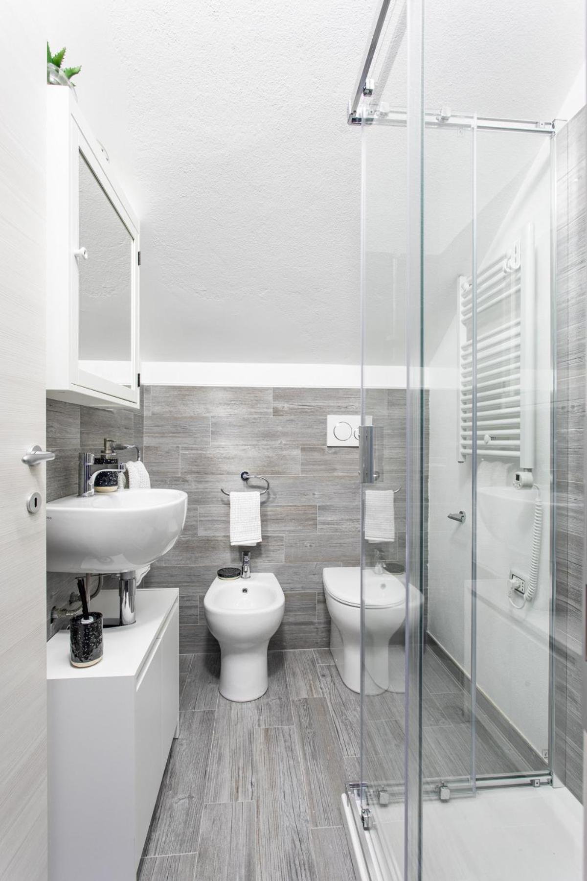 Single Room Private Bathroom