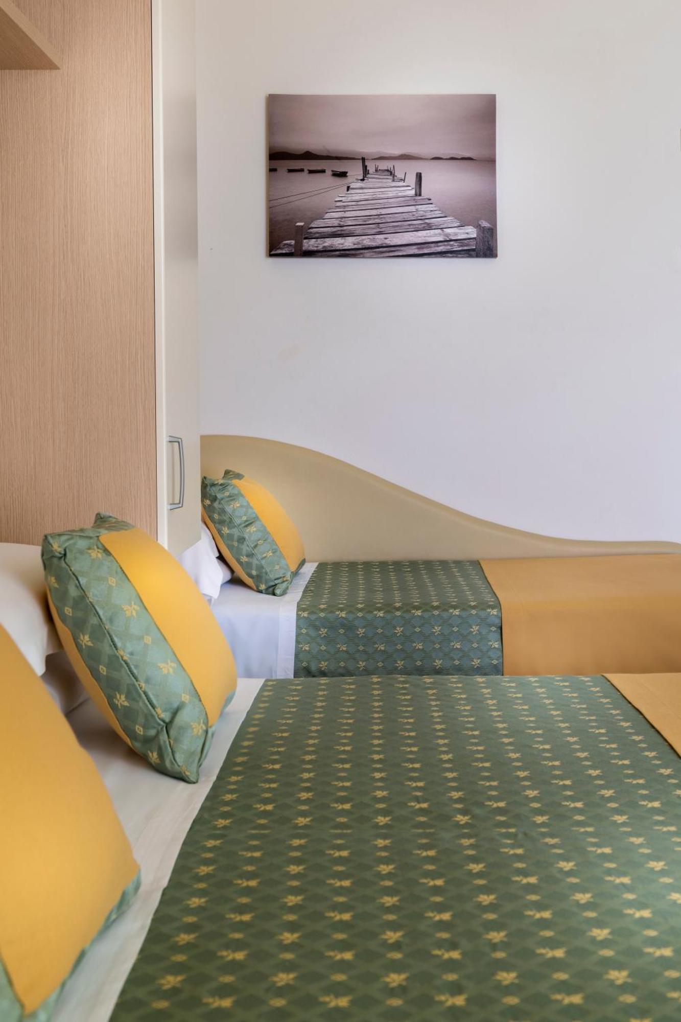 Basic Triple Room