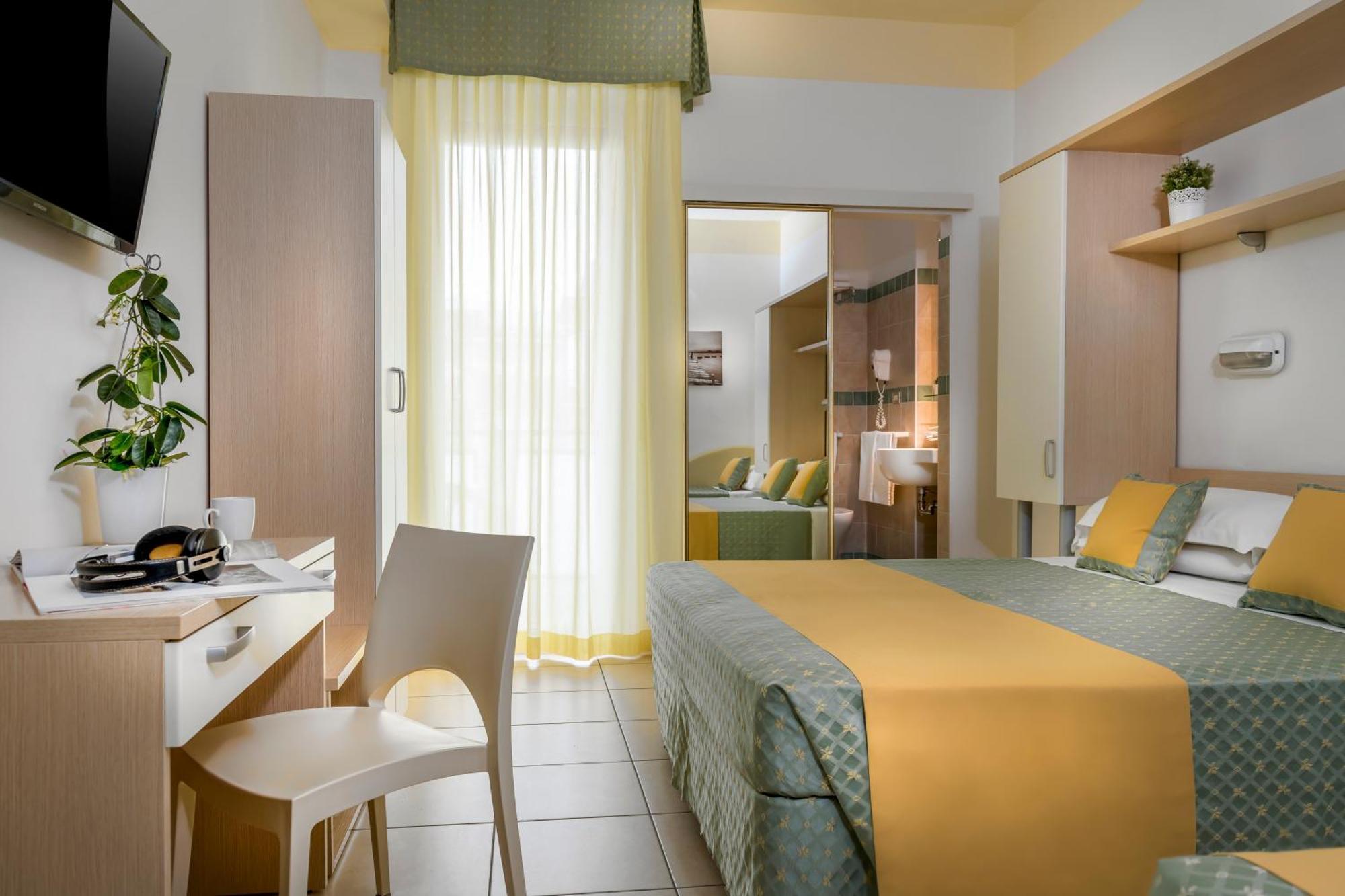 Standard Double or Twin Room Balcony