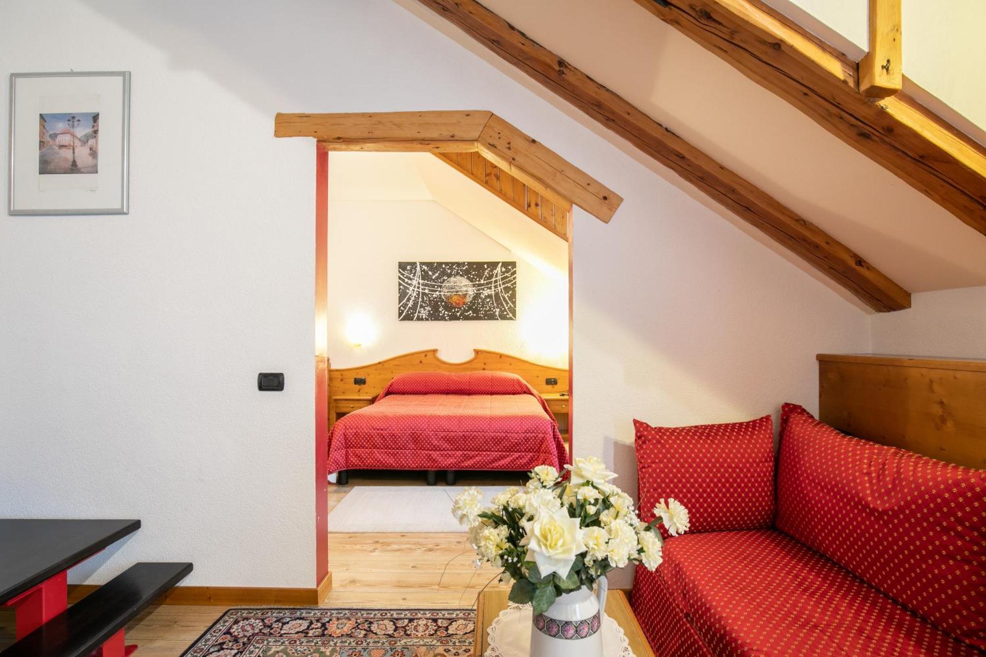 Deluxe Two-Bedroom Suite