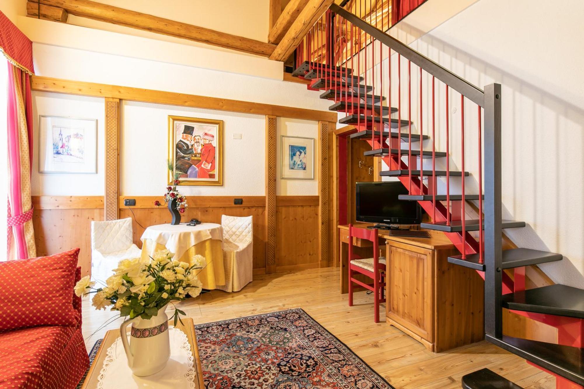 Deluxe Two-Bedroom Suite