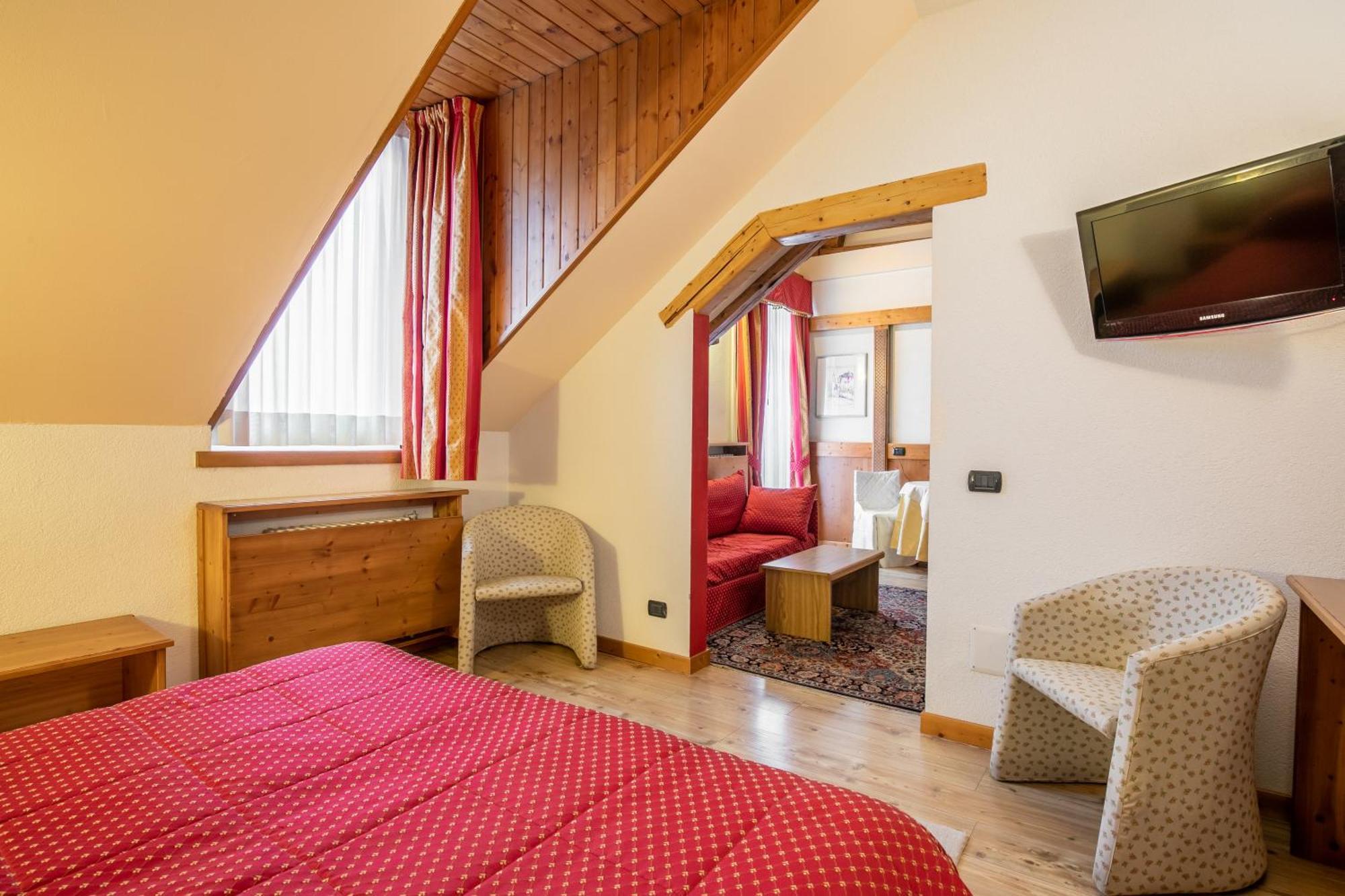 Deluxe Two-Bedroom Suite
