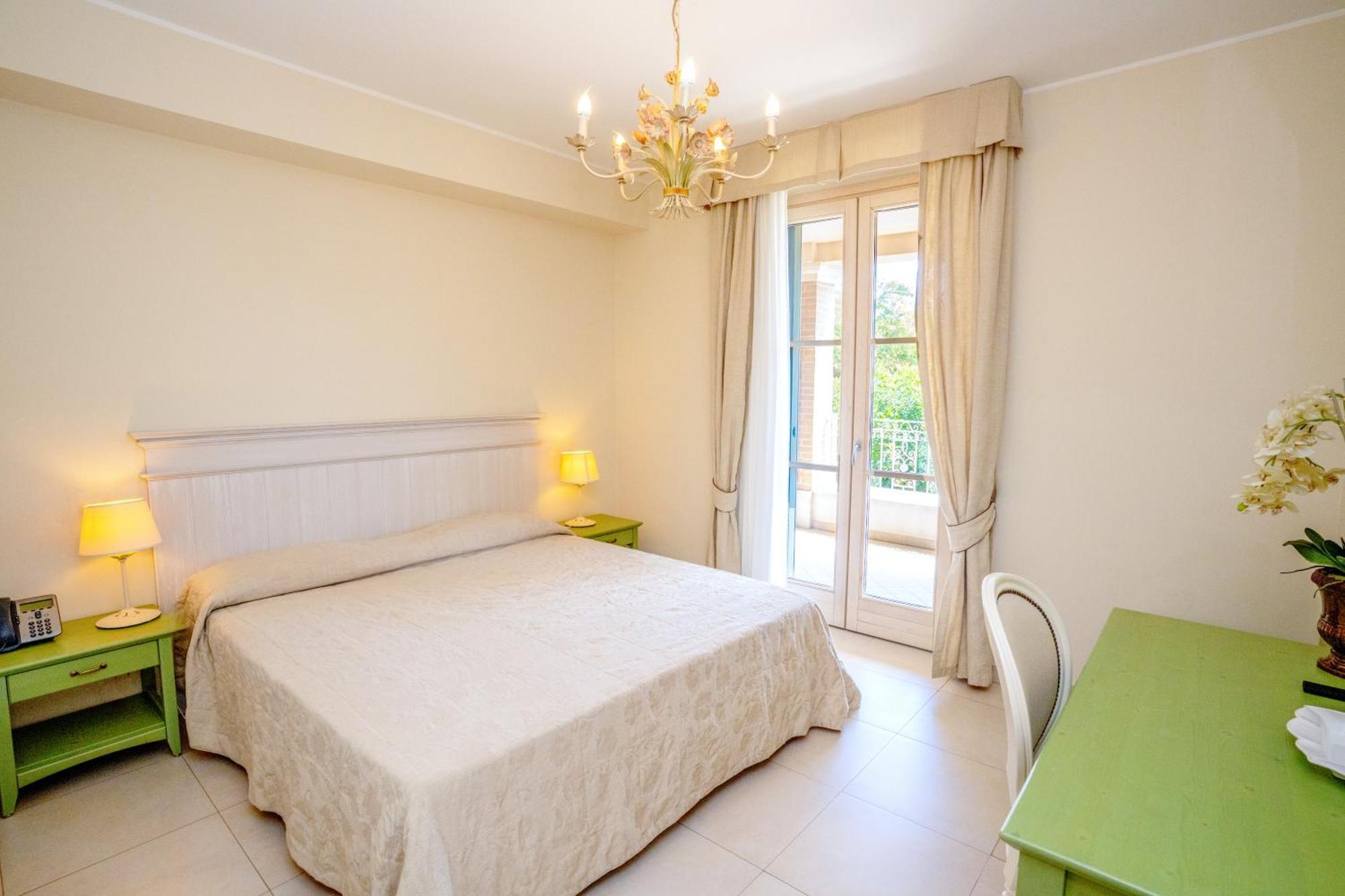 Superior One-Bedroom Apartment