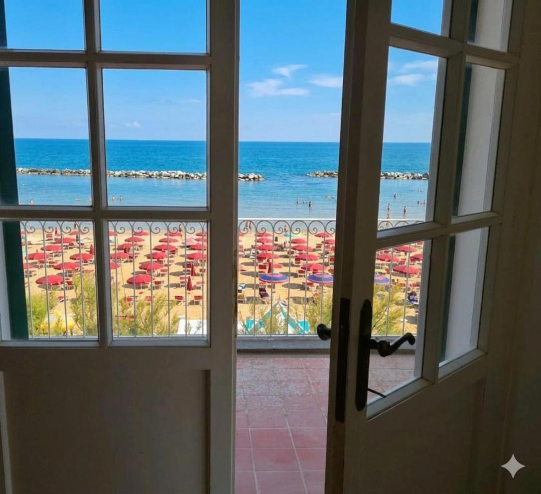 Standard Triple Room Sea View