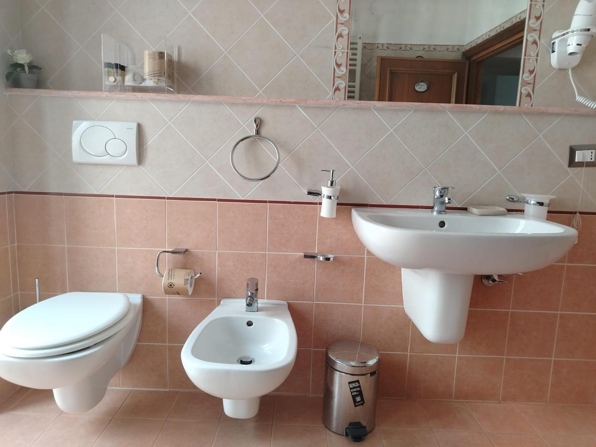 Double Room Private Bathroom