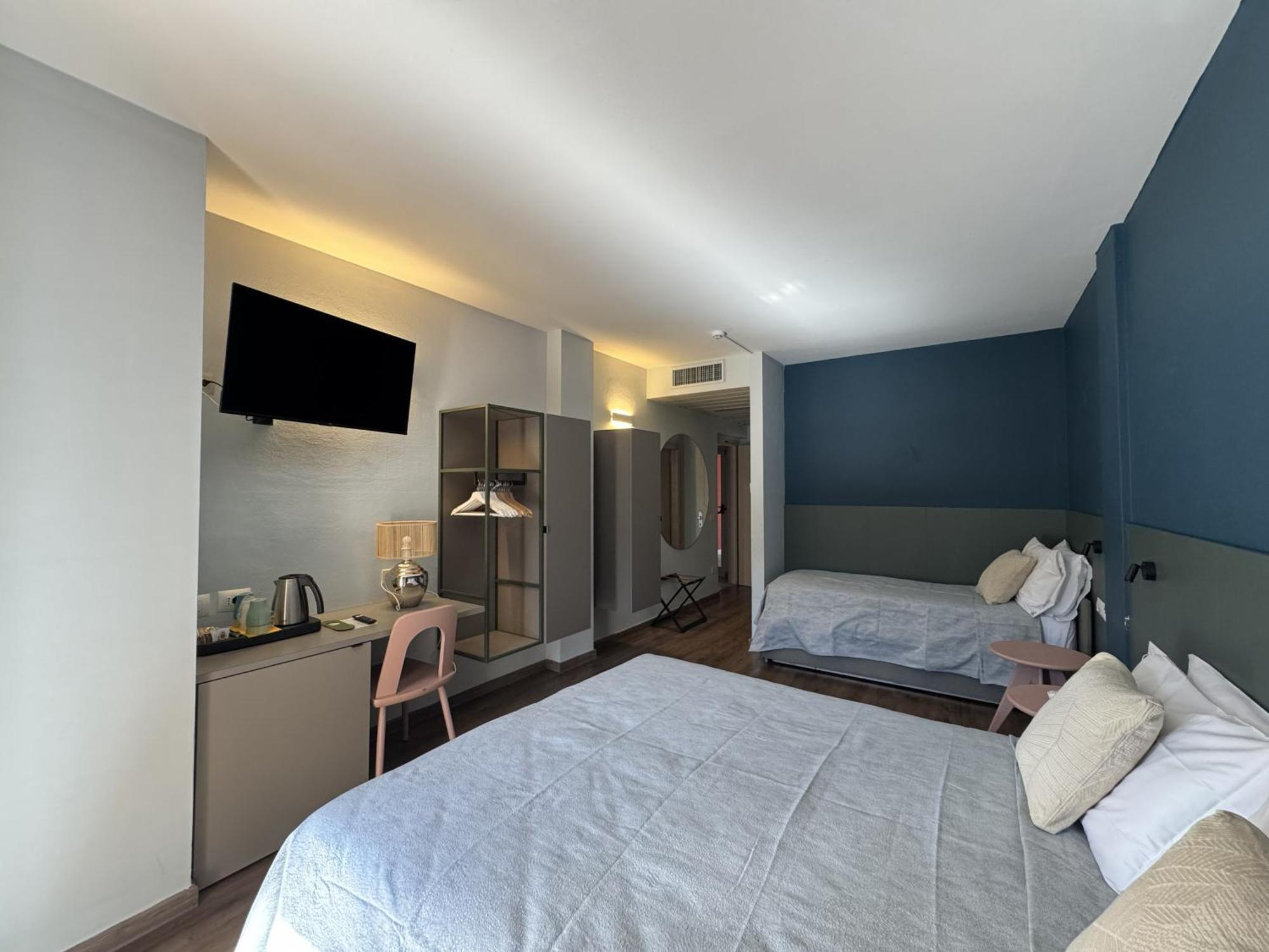 Comfort Triple Room Balcony Mountain View
